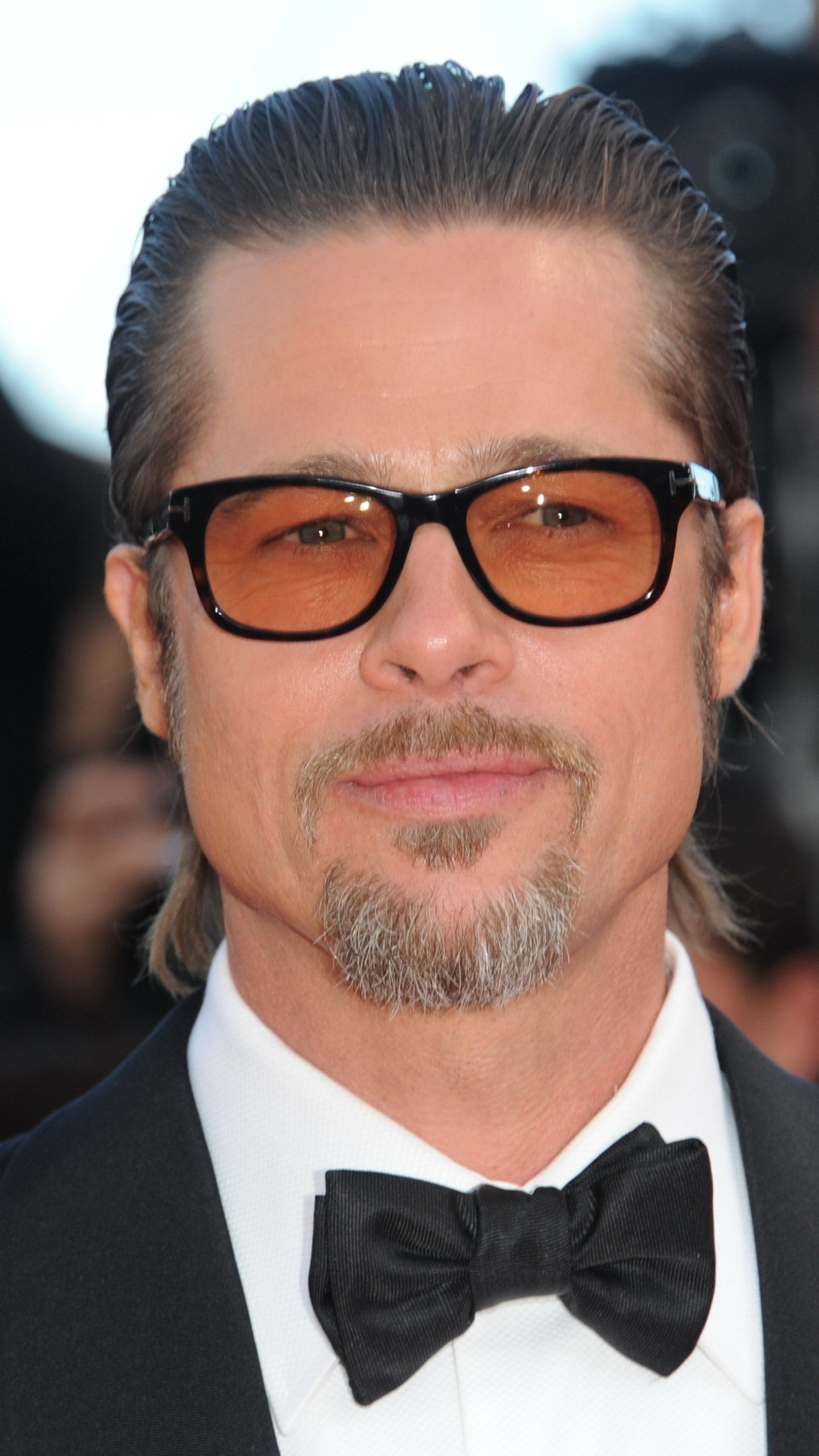 Brad Pitt, Celebrity icon, 1440x2560 HD Phone