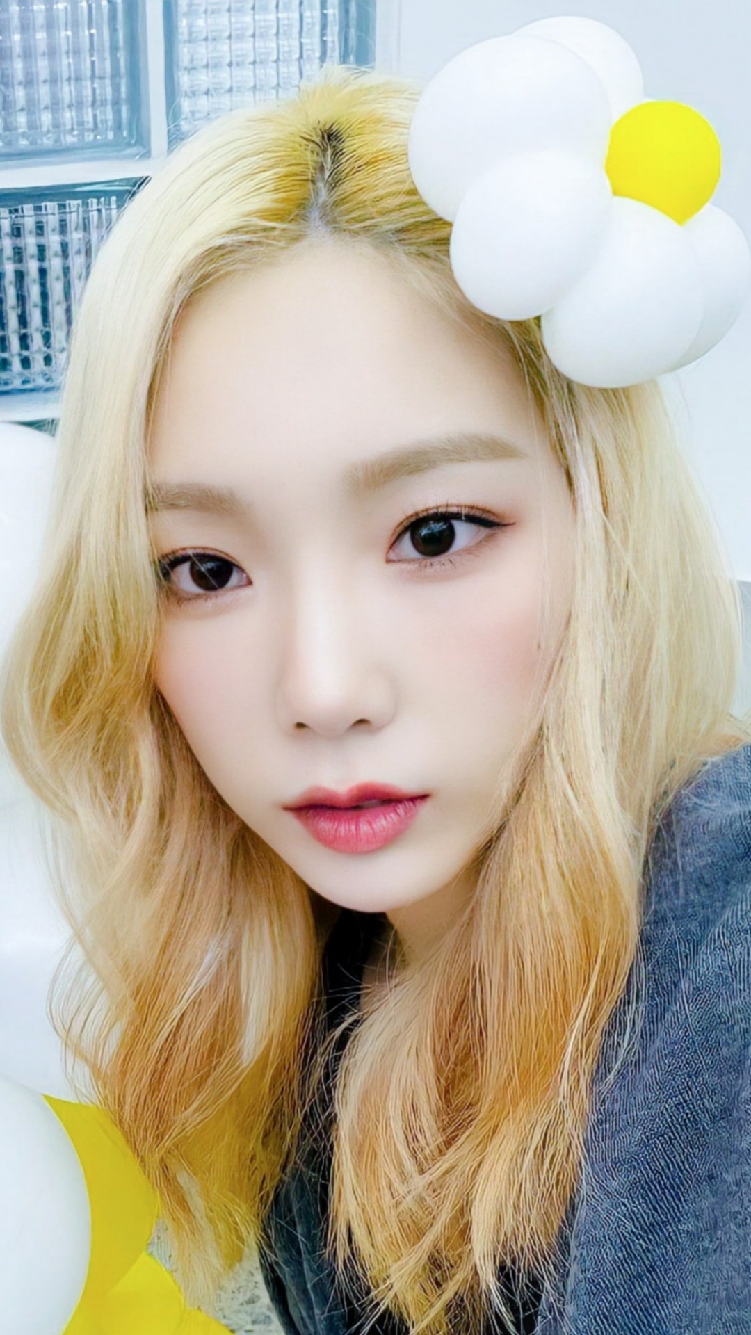 Kim Taeyeon, Music artist, Eelisius, Taeyeon's charisma, 1080x1920 Full HD Phone