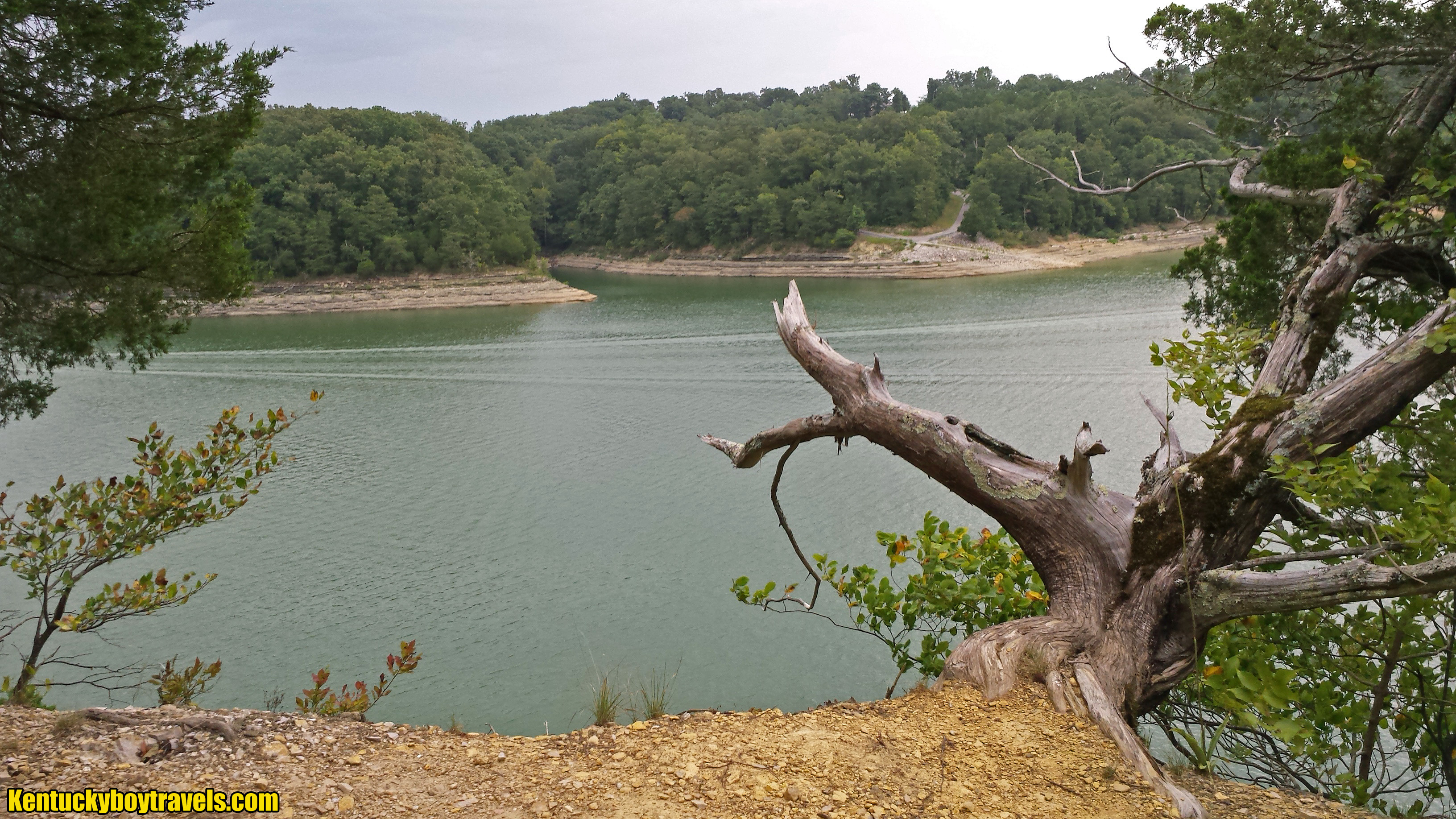 Lake Cumberland, Needle point, Majestic views, Tranquil waters, 3270x1840 HD Desktop