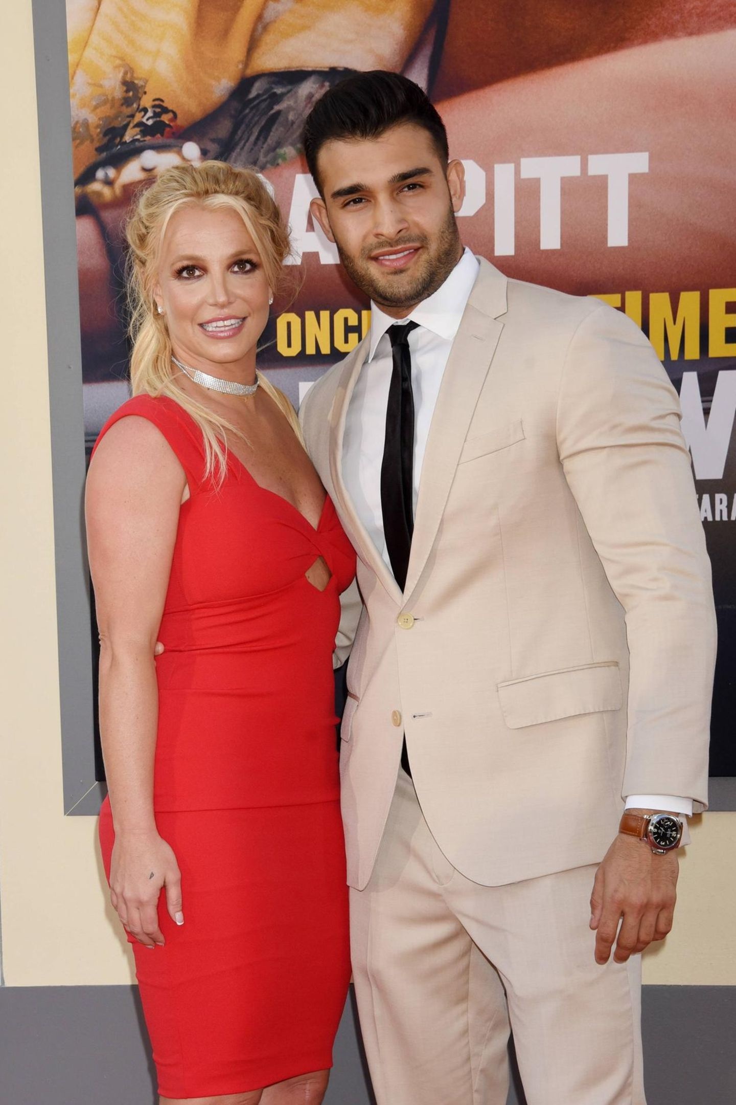 Sam Asghari and Britney Spears, Hochzeitstermin, Engagement rumors, Diamond ring, 1440x2160 HD Phone