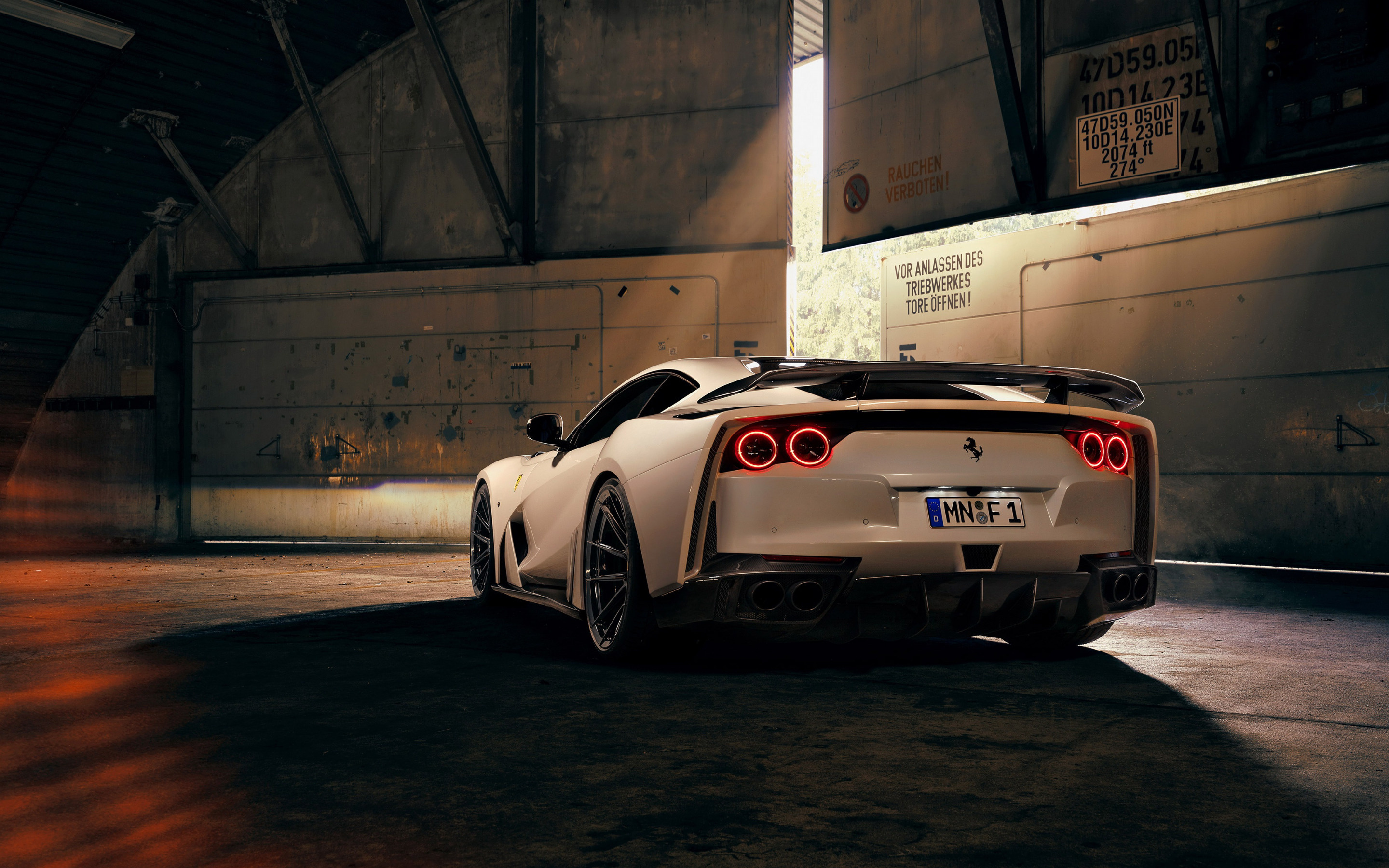 Ferrari 812 Superfast, Exhilarating performance, Unmatched luxury, Precision engineering, 2880x1800 HD Desktop