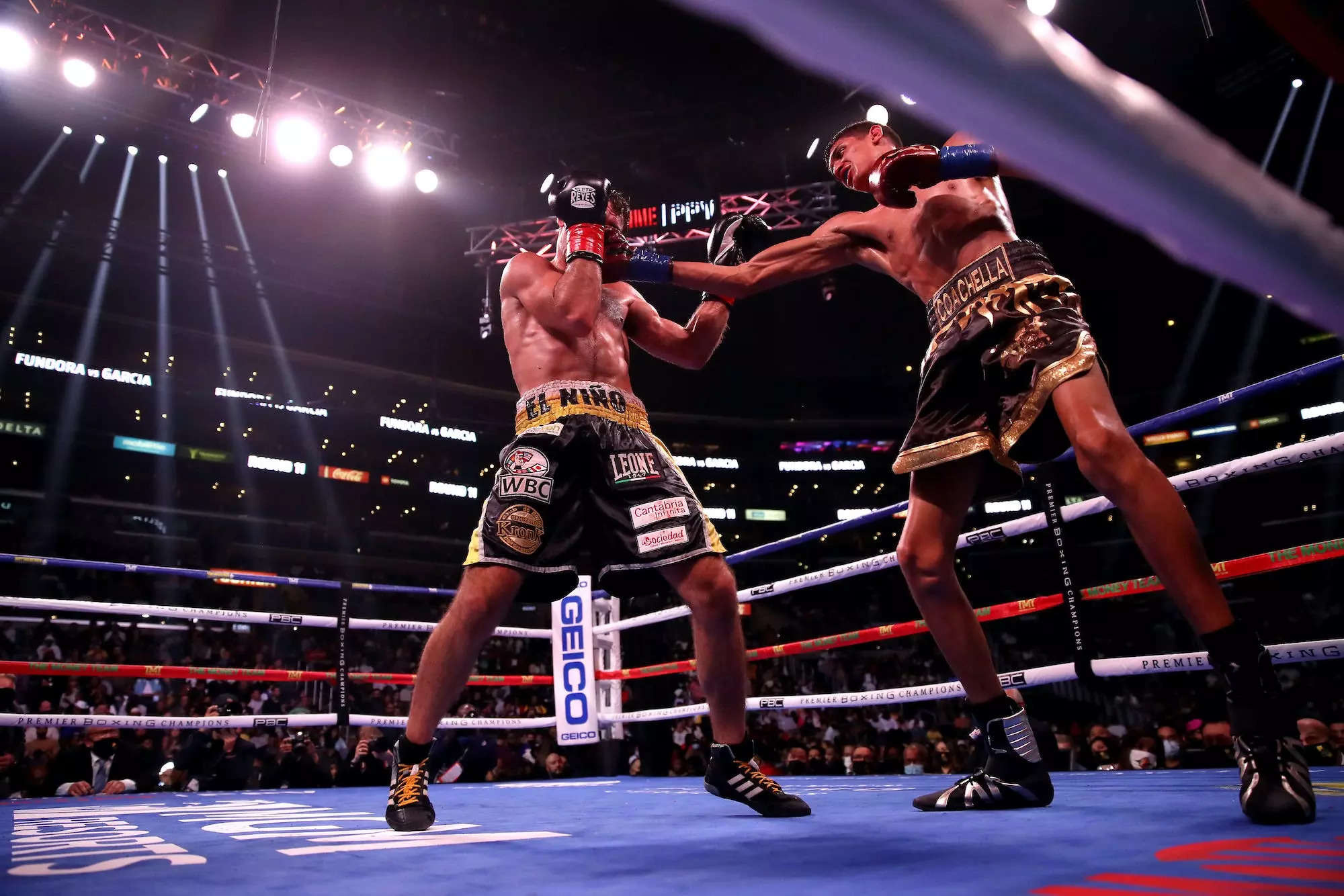 Sebastian Fundora, Rising star, Rebound masterclass, American boxer, 2000x1340 HD Desktop
