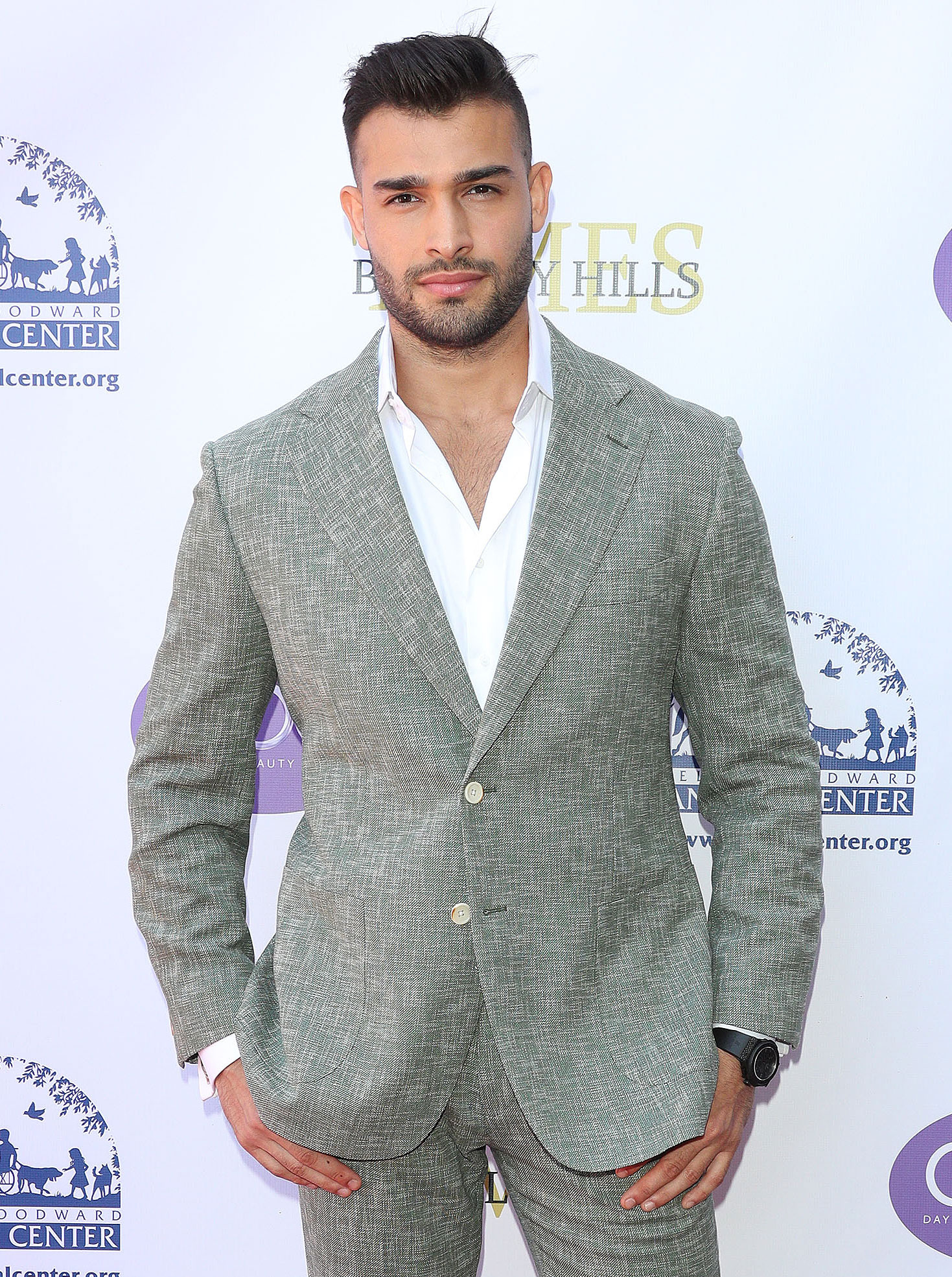 Sam Asghari, Britney Spears' inner circle, Family assistant, Inside perspective, 1470x1970 HD Phone