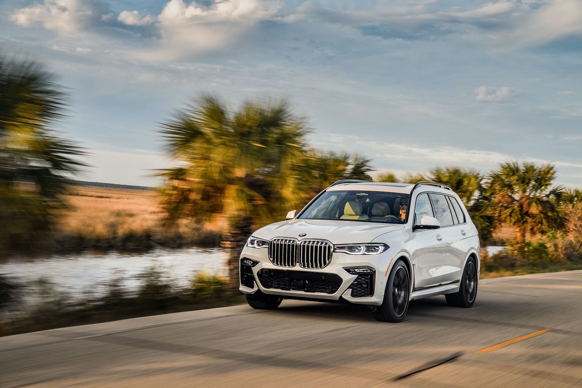 BMW X7, Luxury SUV, BMW Q7, 1920x1280 HD Desktop
