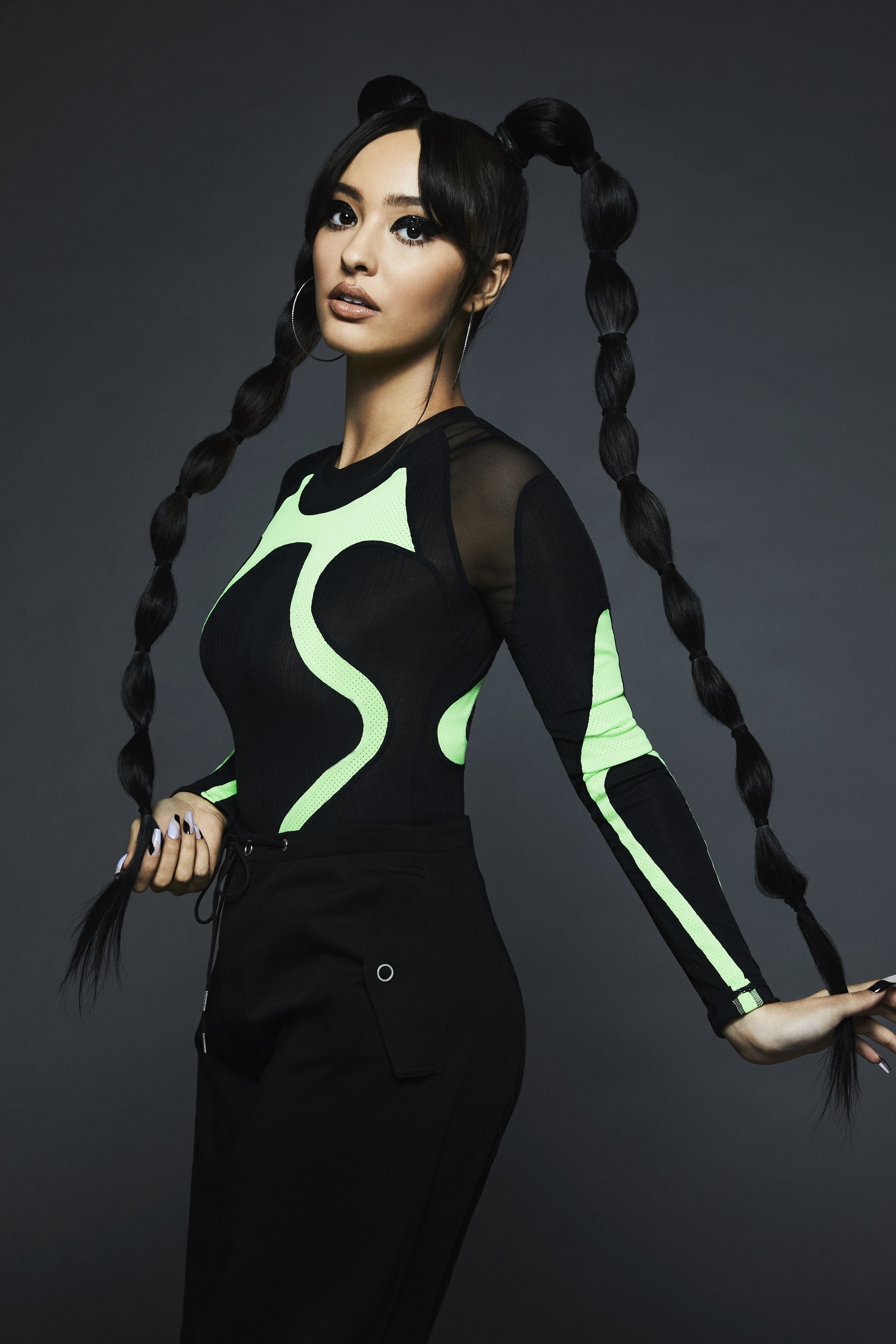 Faouzia, Atlantic Records, Press release, Rising star, 1800x2700 HD Phone