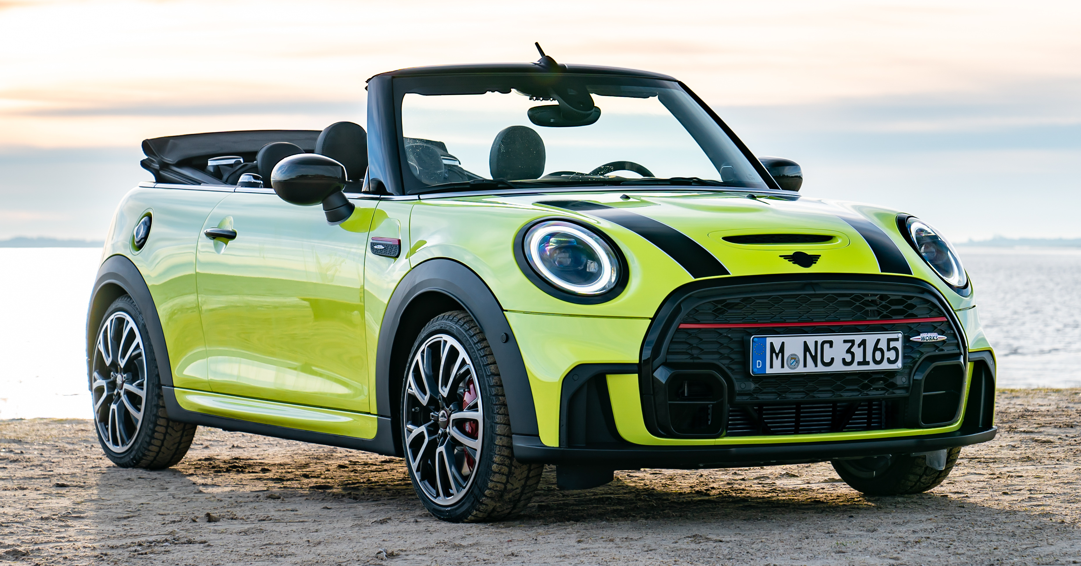 MINI Convertible, Zesty yellow, Gallery, F57, 3720x1950 HD Desktop