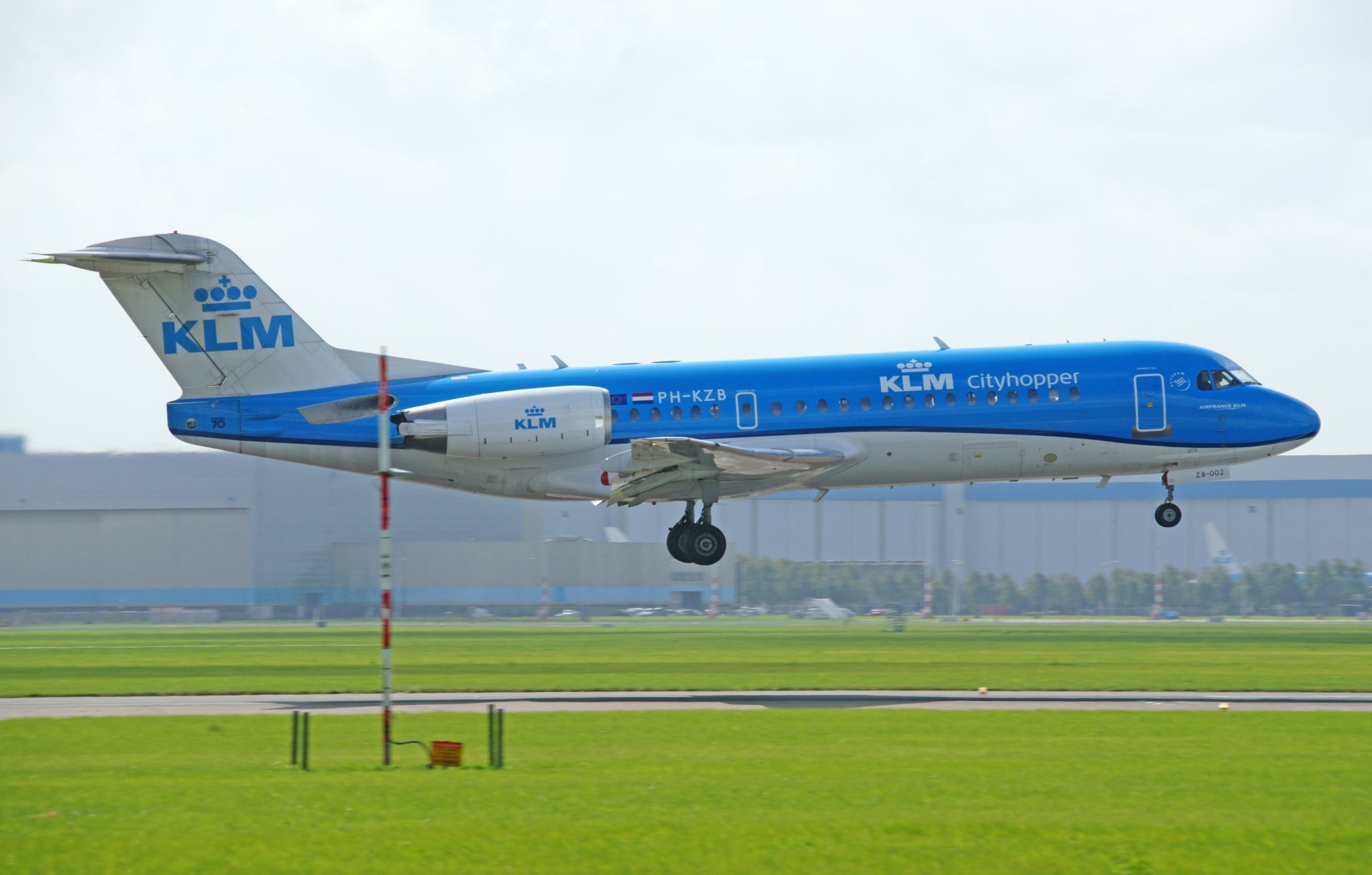 Fokker 70, Fokker 70 PH-KZB, KLM Cityhopper, Zap16com, 2050x1310 HD Desktop