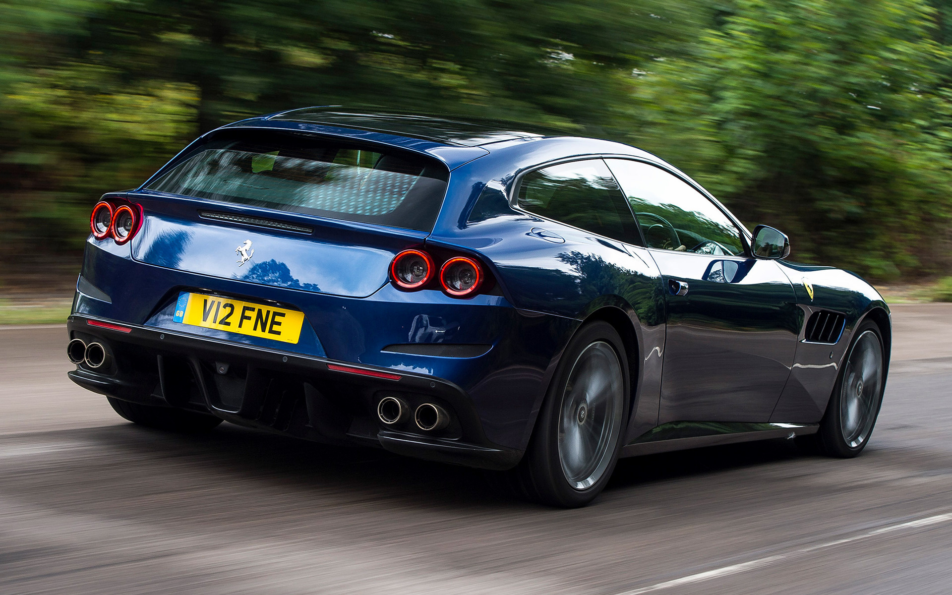 Ferrari GTC4 Lusso, Sophisticated grand tourer, UK wallpapers, Unparalleled luxury, 1920x1200 HD Desktop