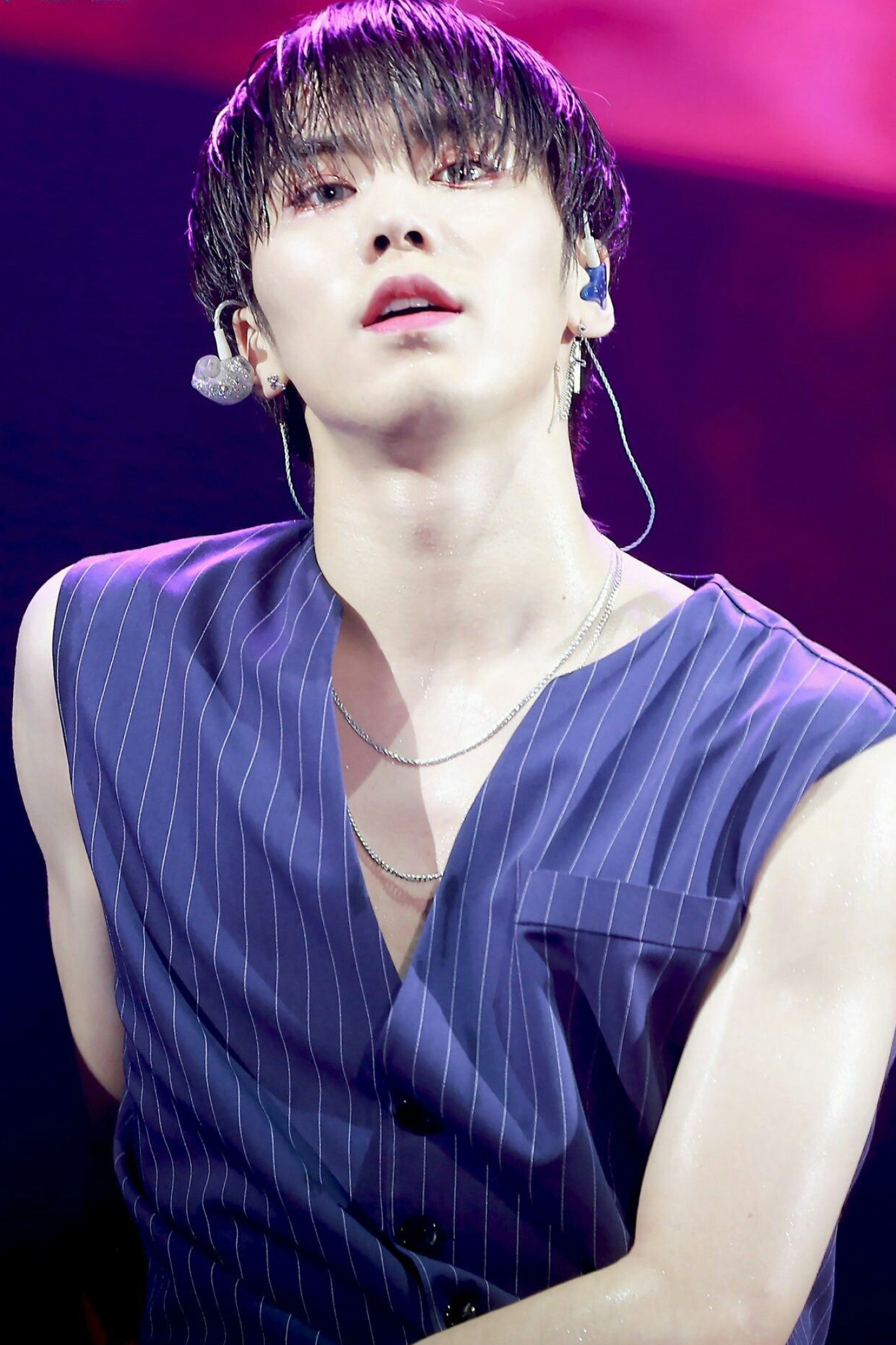 Rocky (Astro), K-pop star, Impressive vocals, 1370x2050 HD Phone