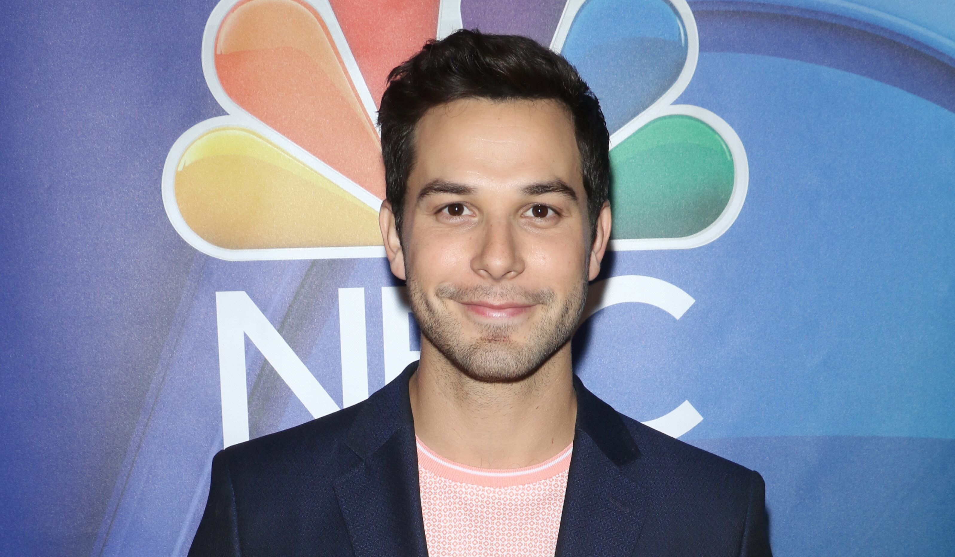 Glee audition, Skylar Astin trivia, Acting career, Celebrity news, 3200x1870 HD Desktop