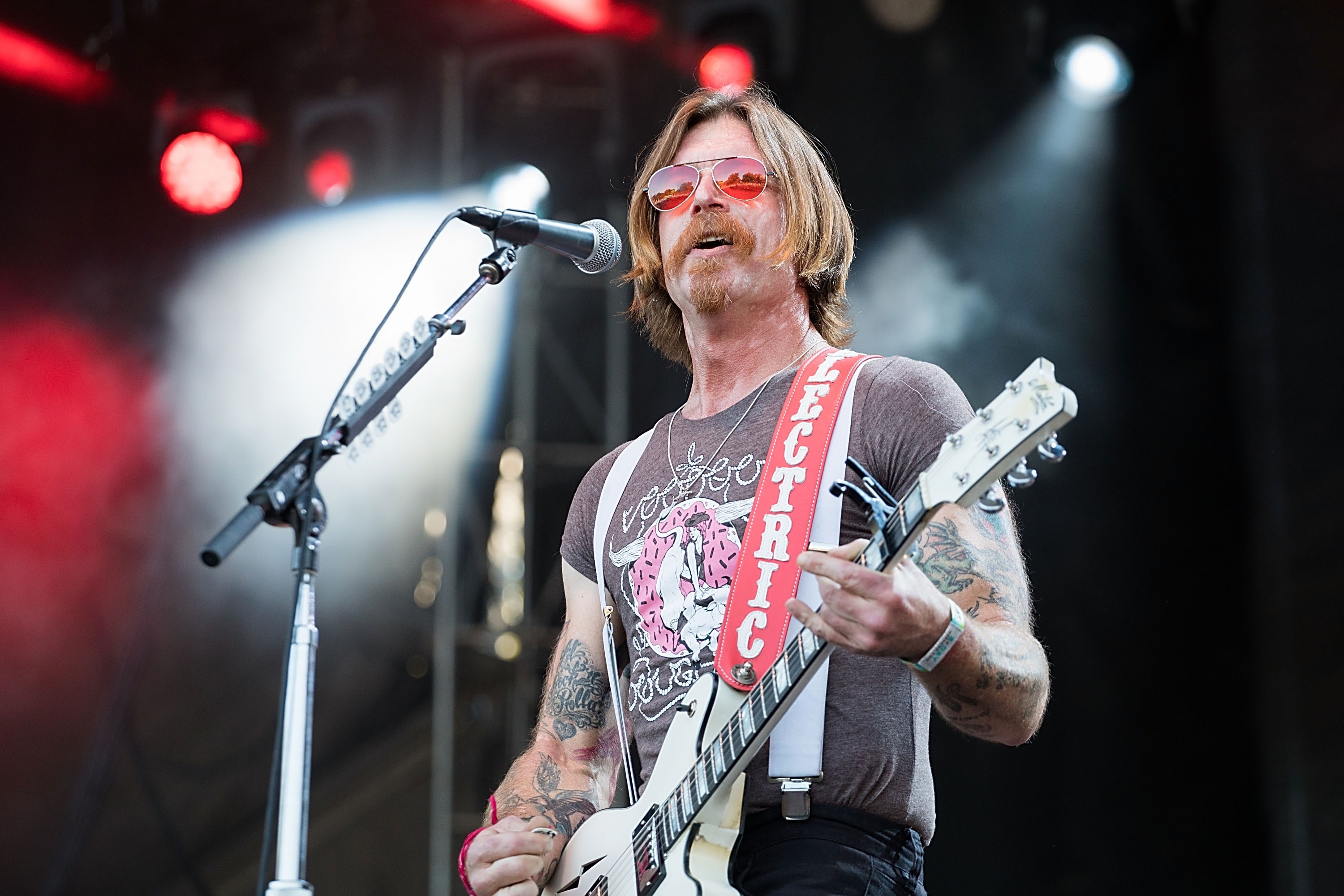 Eagles of Death Metal, Frontman, Apologizes, Parkland protestor, 3000x2000 HD Desktop