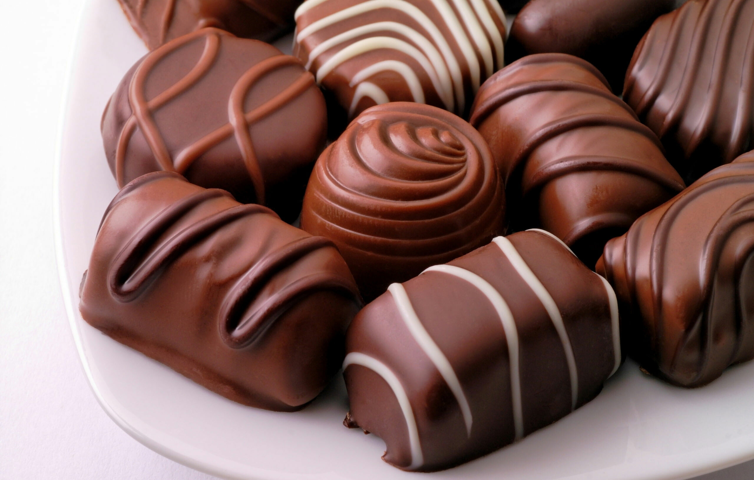 Decadent chocolate, Tempting sweets, Delightful confectionery, Sweet temptation, 2560x1630 HD Desktop