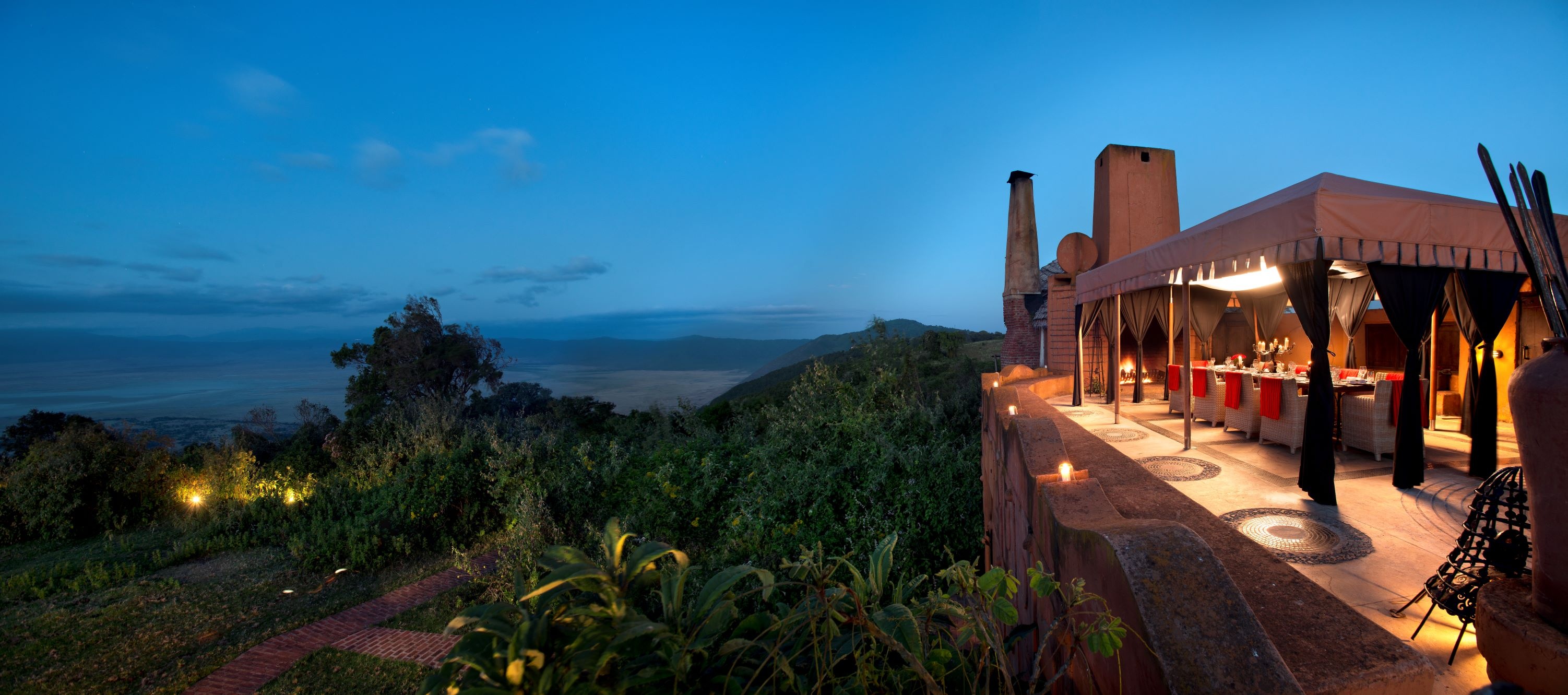 Ngorongoro Crater, Ngorongoro Crater Lodge, 3010x1340 Dual Screen Desktop