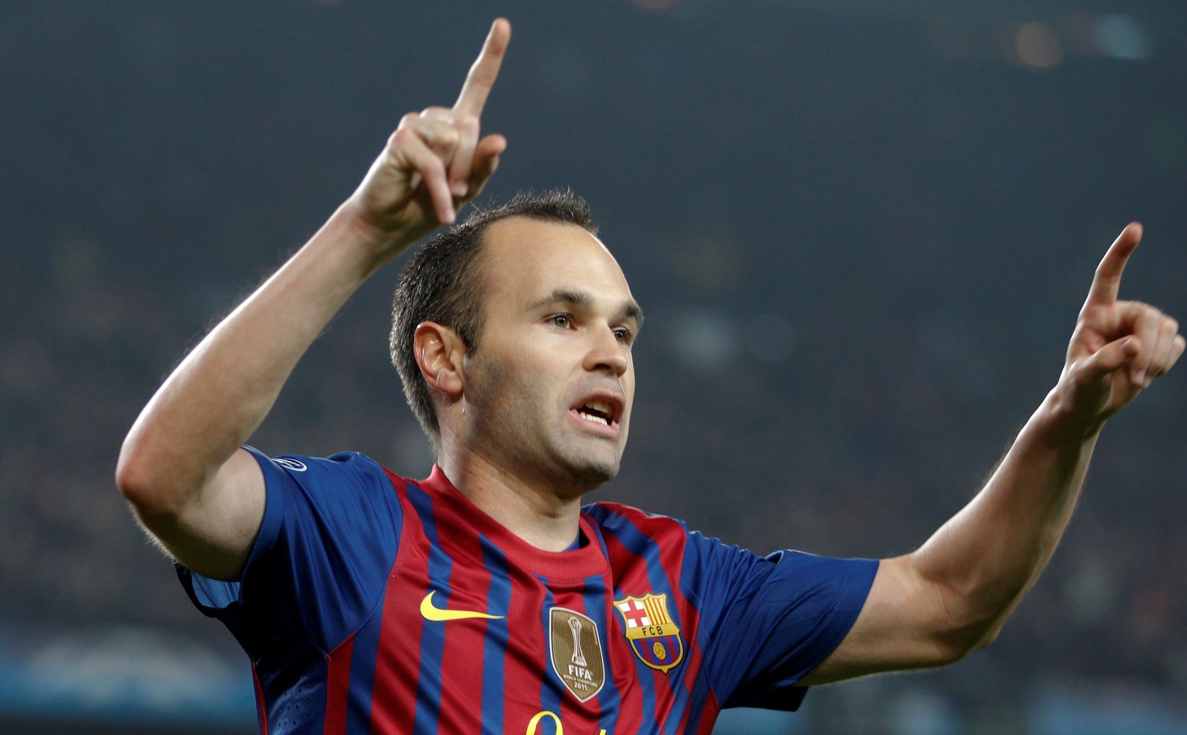 Andres Iniesta, Football magician, Barcelona icon, Midfield maestro, 2360x1460 HD Desktop