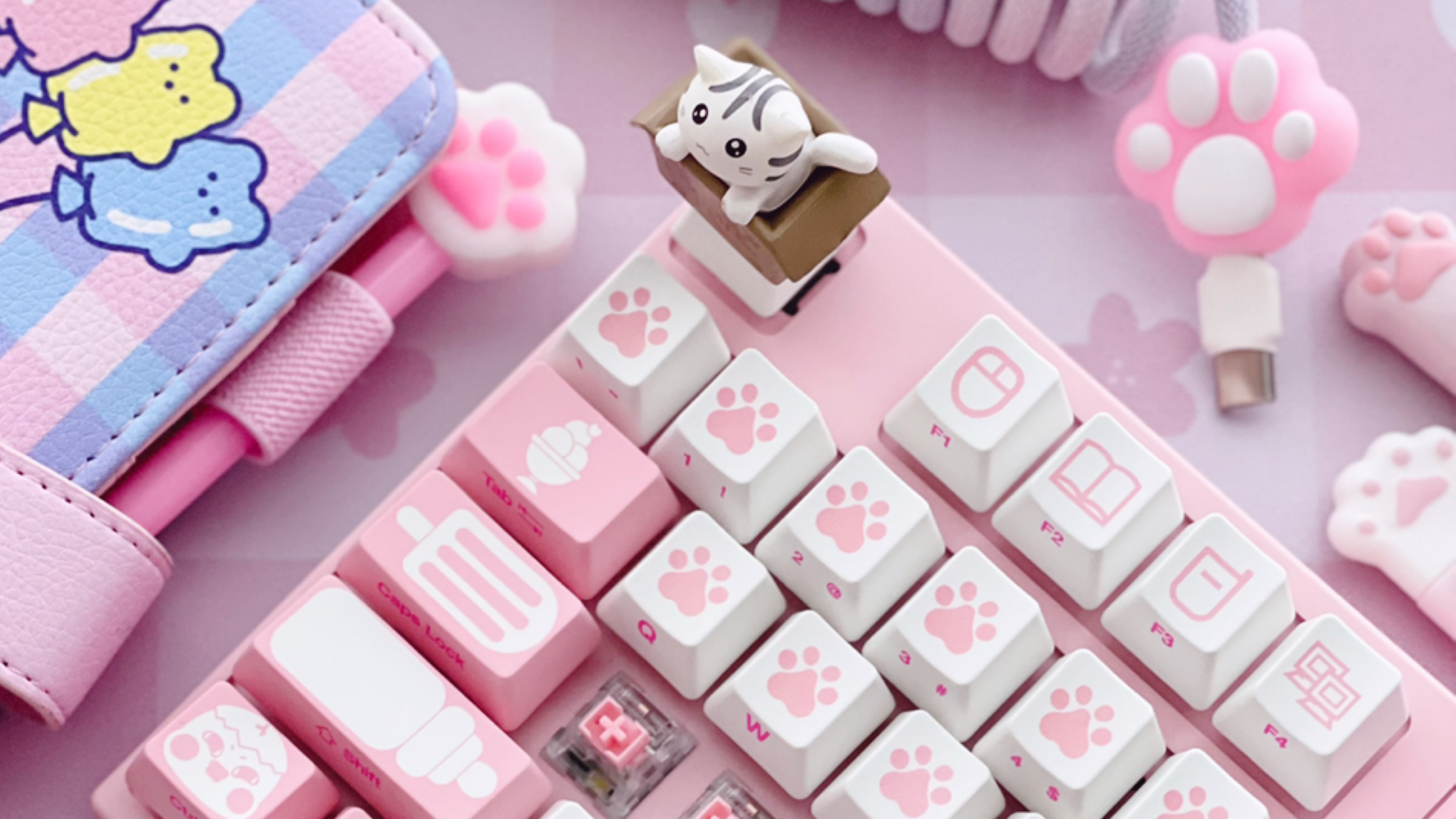 Keyboard, Cute Pink Wallpaper, 3840x2160 4K Desktop