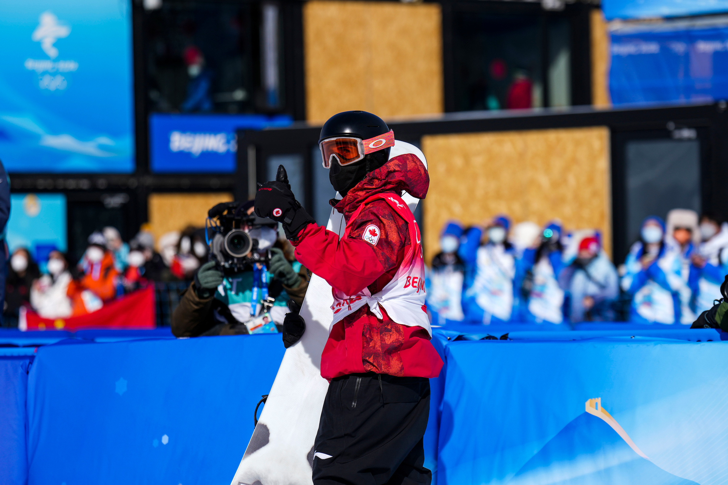 Parrot, Gold medal, Mark McMorris, Snowboard slopestyle, 2400x1600 HD Desktop