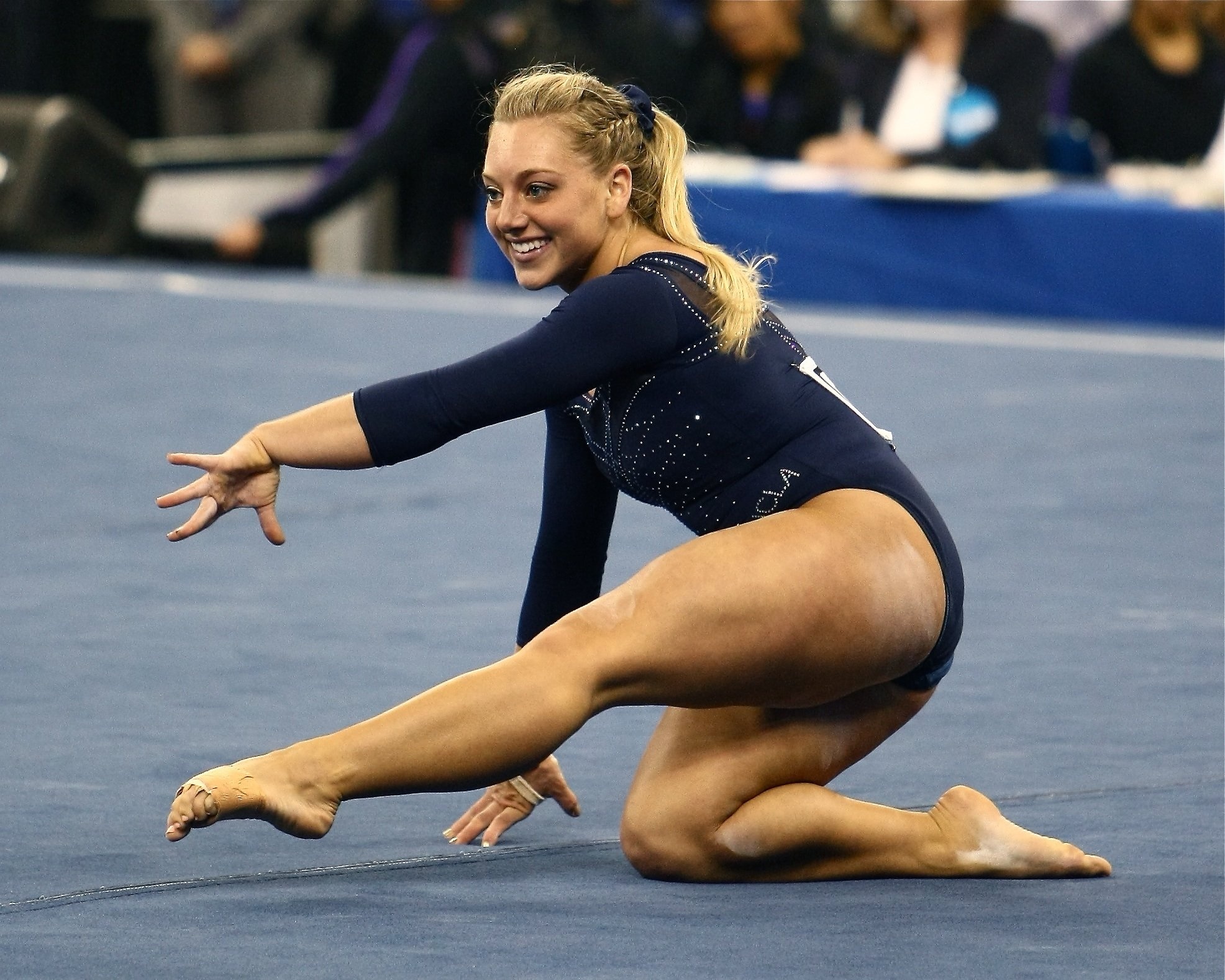 Samantha Peszek, Floor (Gymnastics) Wallpaper, 1980x1580 HD Desktop