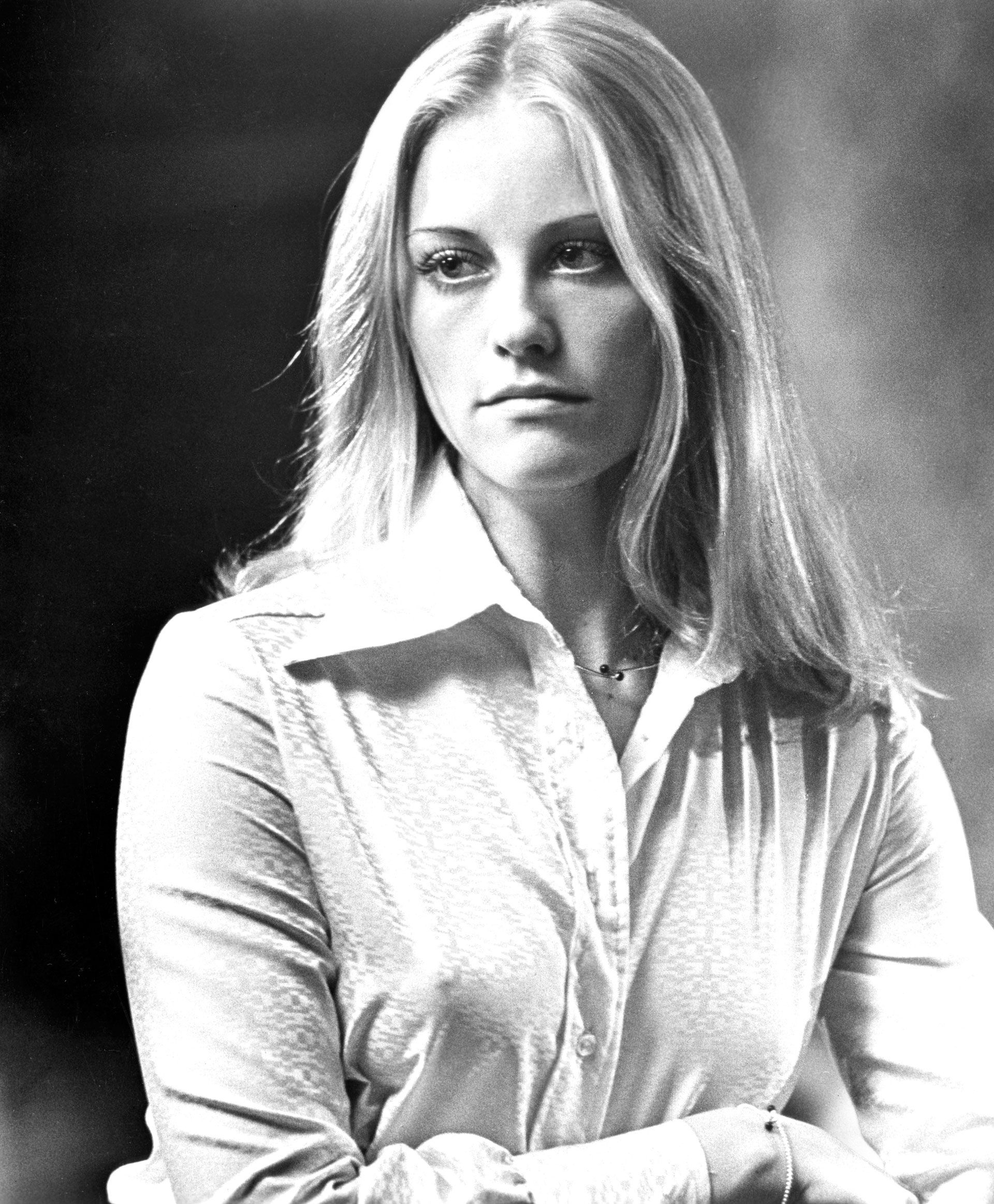 Cybill Shepherd, Iconic haircuts, The Heartbreak Kid, Women, 1920x2330 HD Phone