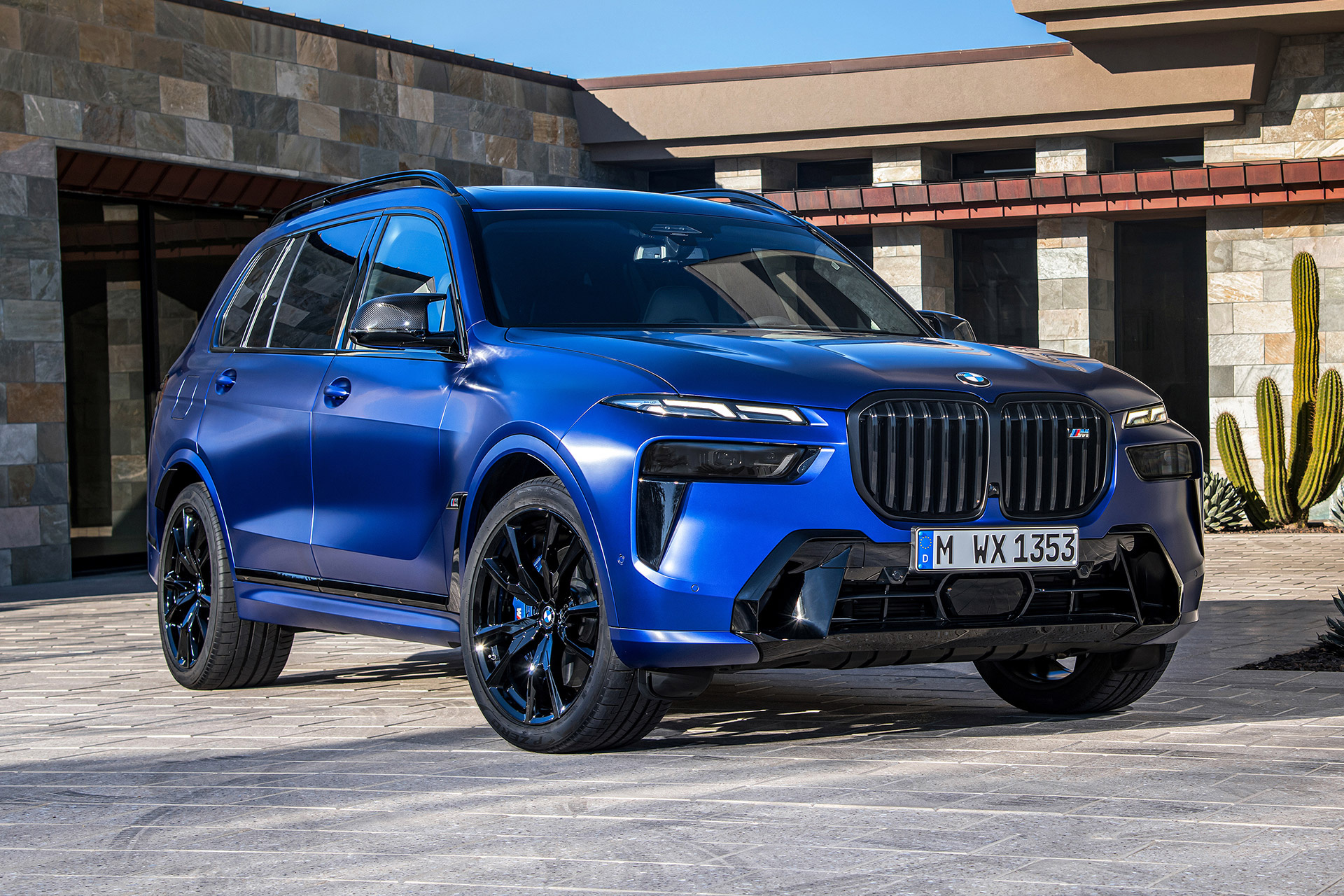 BMW X7, 2023 model, Uncrate SUV, Ultimate luxury, 1920x1280 HD Desktop