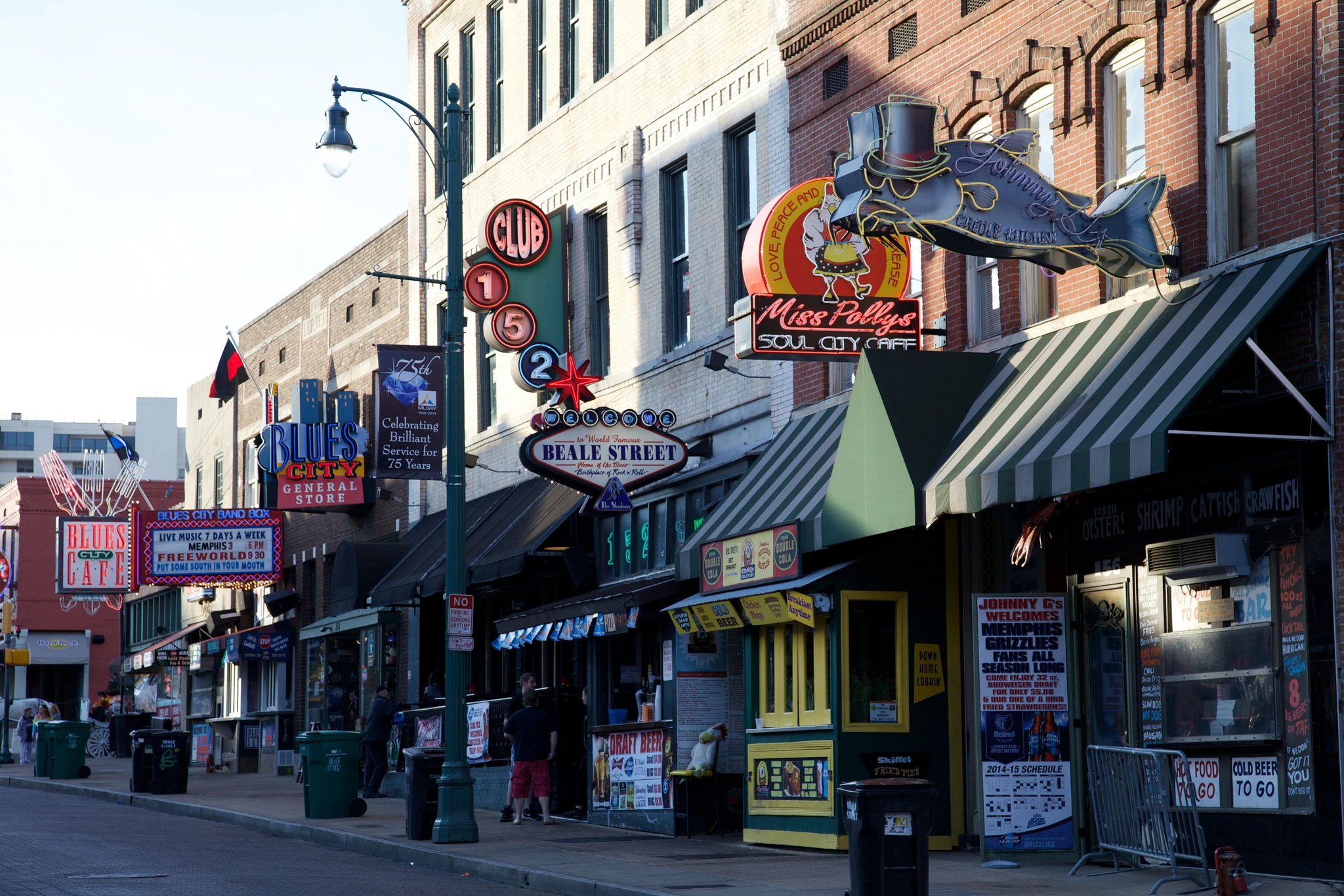 Tennessee wonders, Unique experiences, Must-visit spots, Southern charm, 2050x1370 HD Desktop