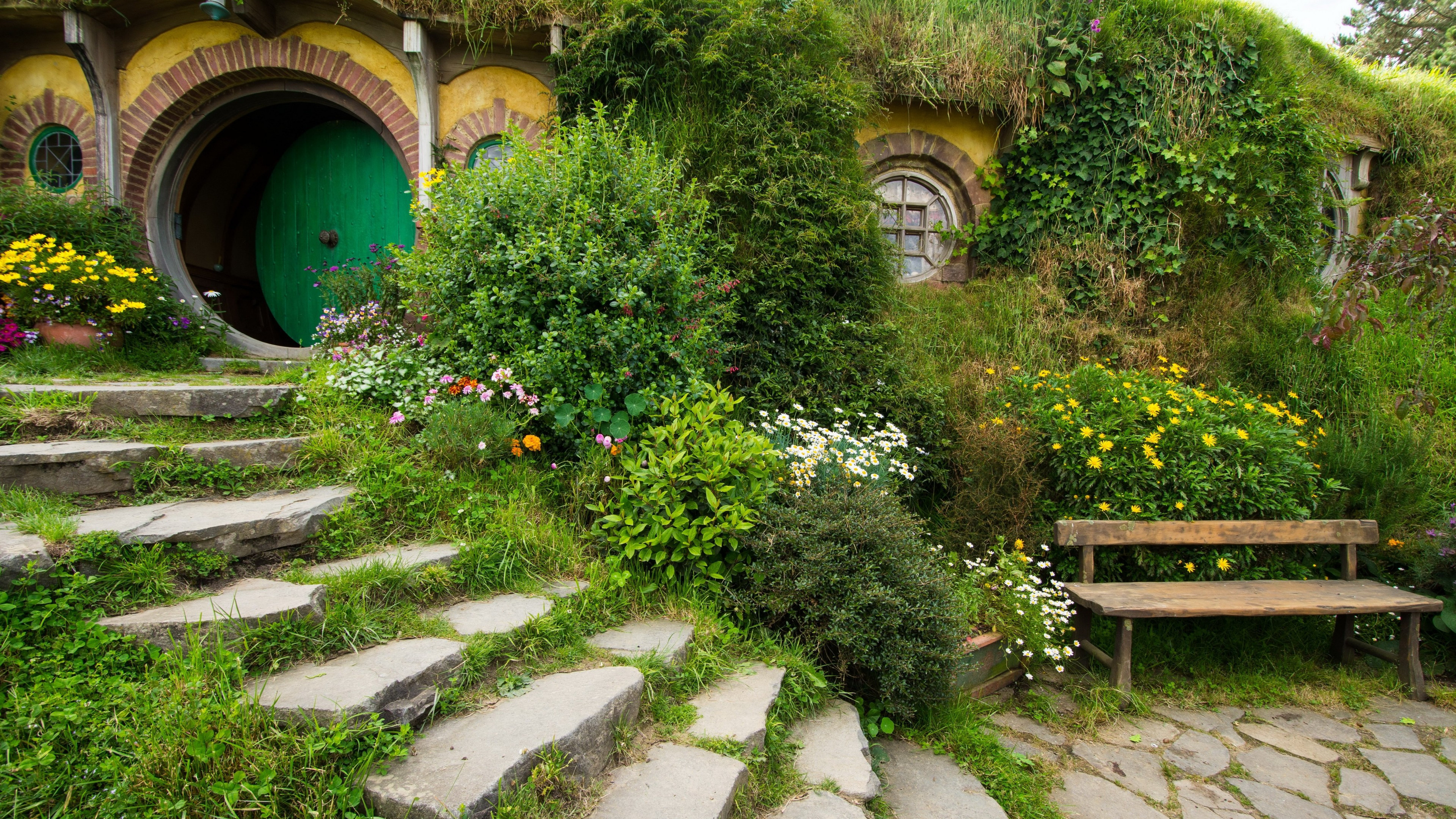 Hobbiton New Zealand, Bench and shrubs, UHD TV wallpapers, Nature's beauty, 3840x2160 4K Desktop