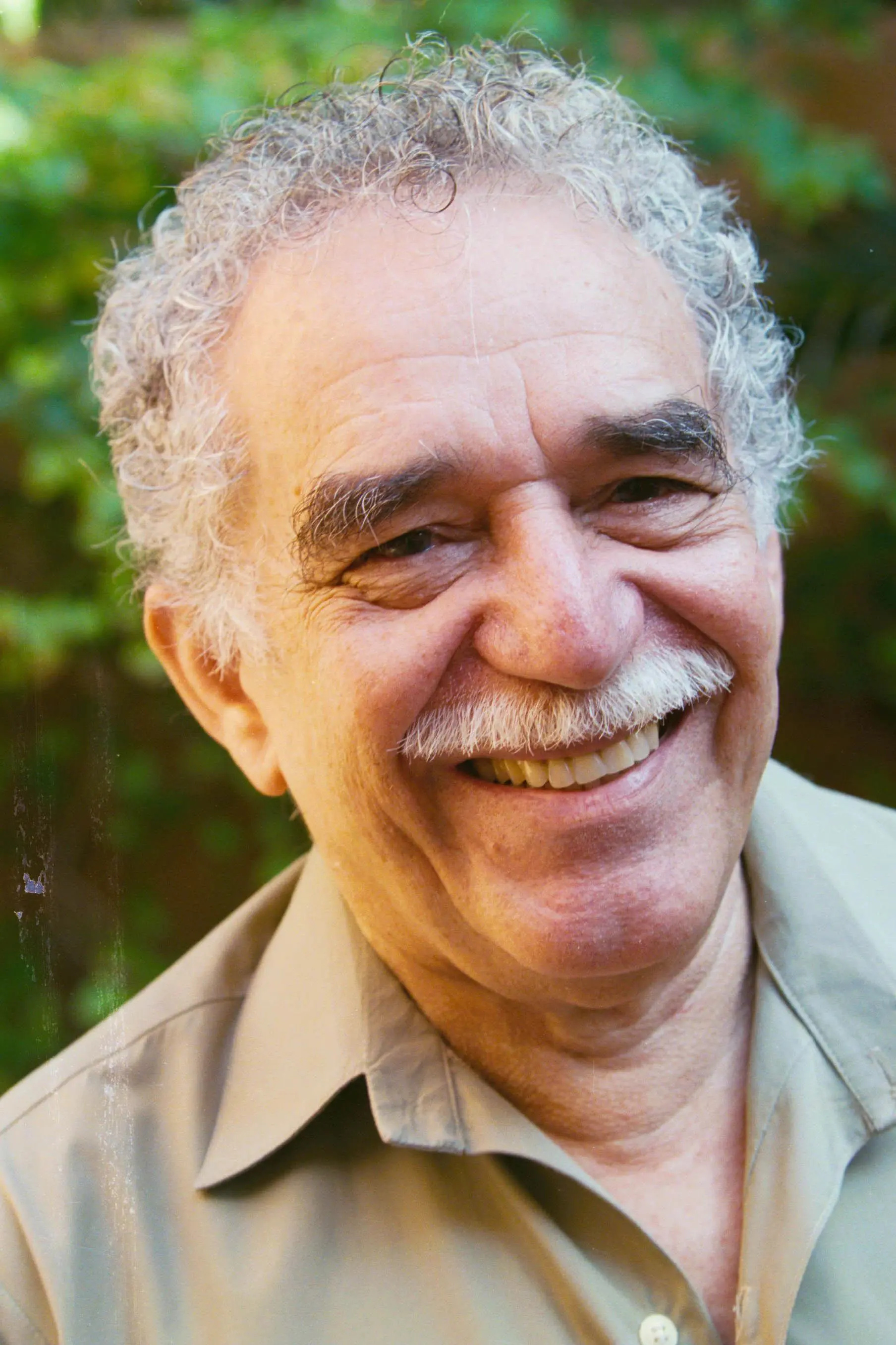 Gabriel Garcia Marquez, Google Doodle celebration, Birthday tribute, Best quotes, 1810x2720 HD Phone