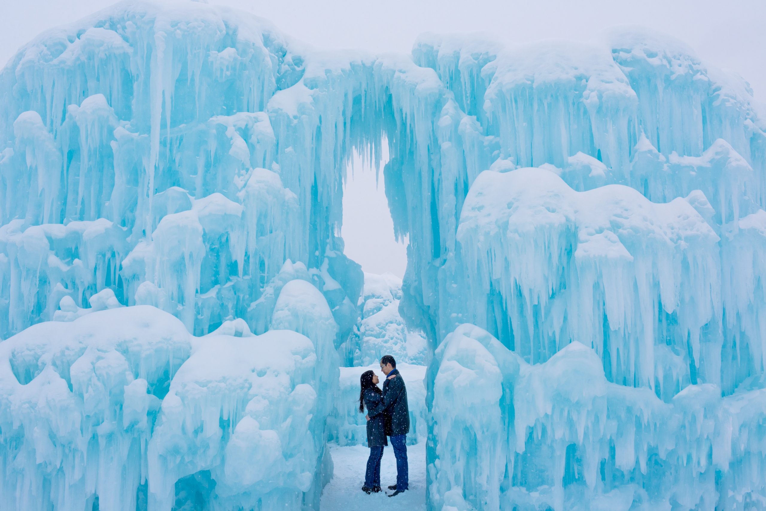 Edmonton, Ice Castle Wallpaper, 2560x1710 HD Desktop