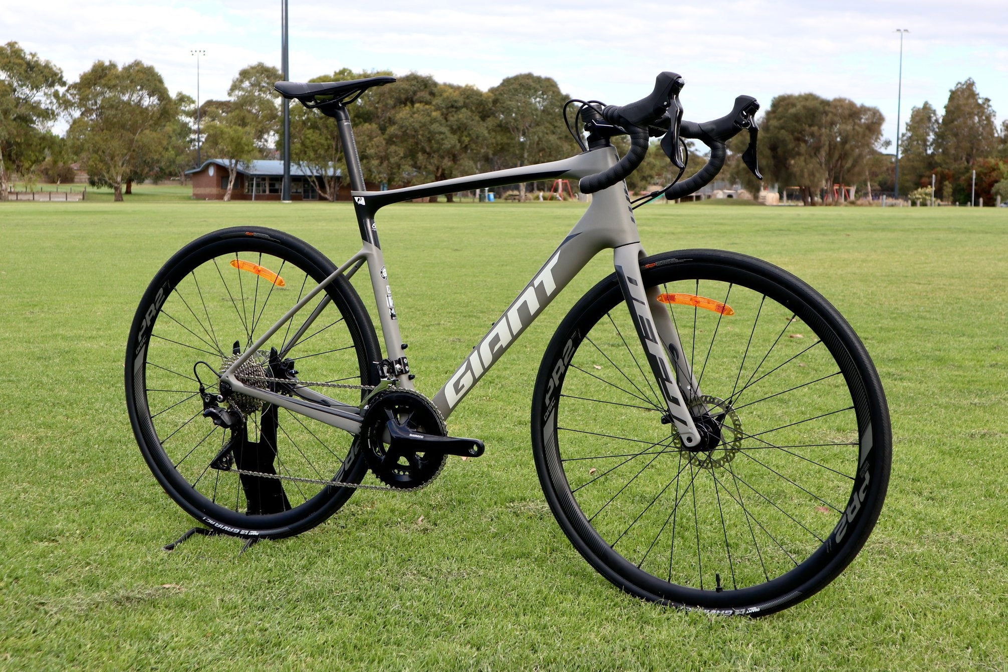 Defy Advanced Pro 2, Giant Bikes Wallpaper, 2020x1350 HD Desktop