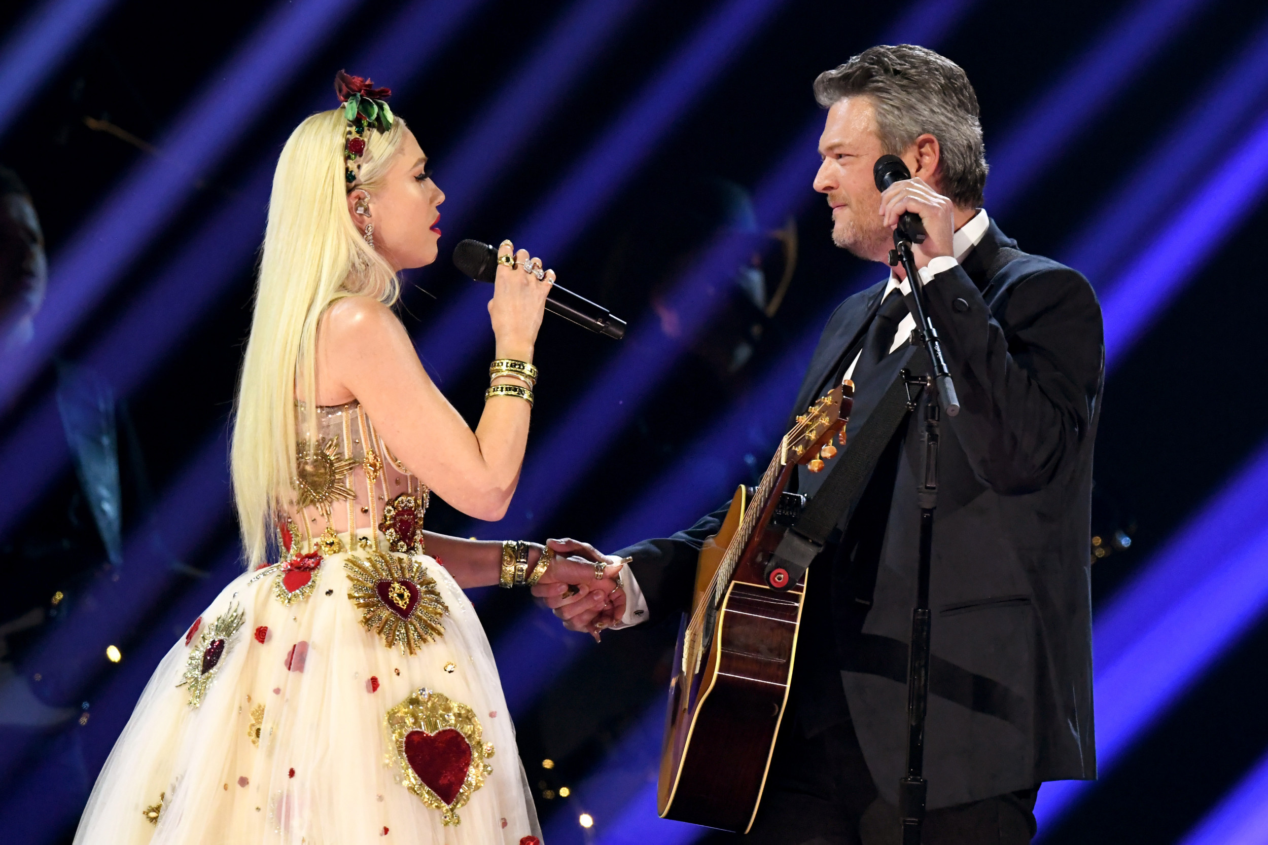 Blake Shelton, Gwen Stefani, Tying the knot, Love story duets, 2500x1670 HD Desktop