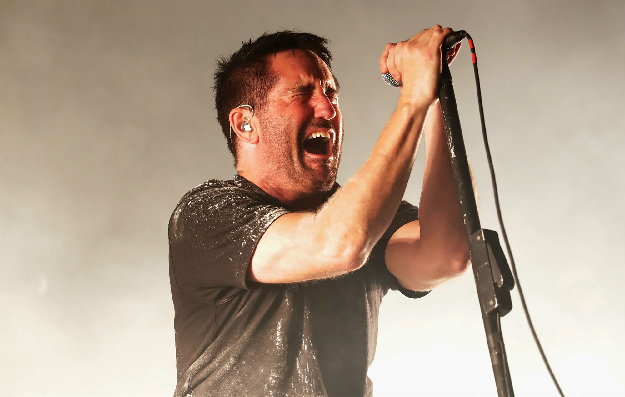 2018 Pentaport Rock Festival, Nine Inch Nails Wallpaper, 2000x1270 HD Desktop