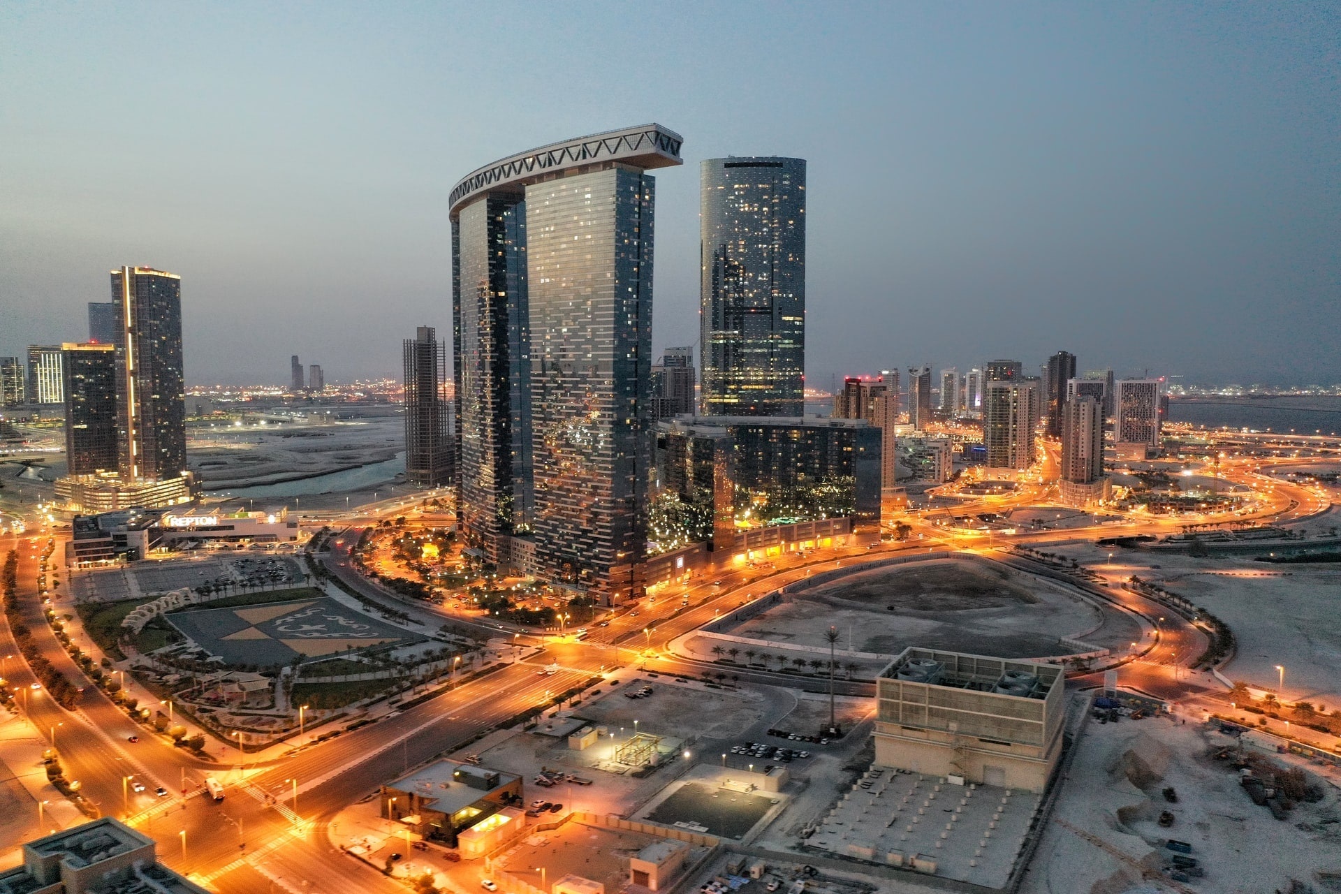 Gate Towers, Abu Dhabi Wallpaper, 1920x1280 HD Desktop