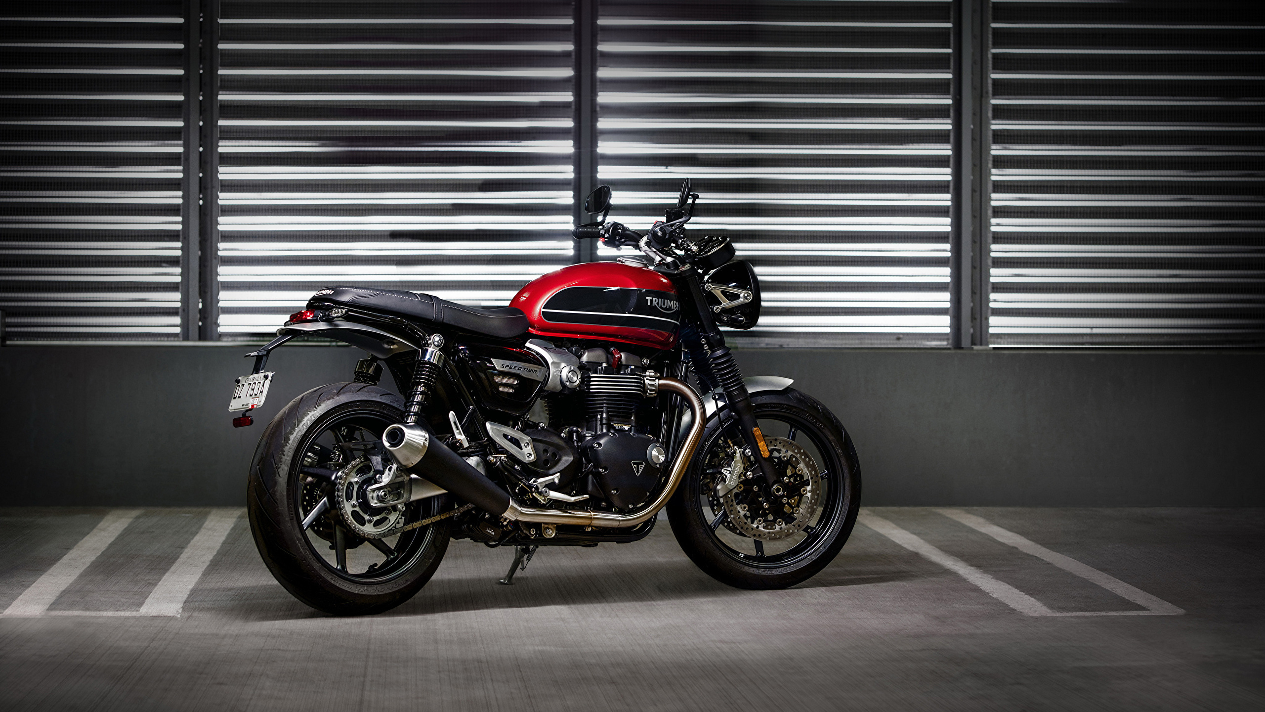 Parking, Triumph Speed Twin Wallpaper, 2560x1440 HD Desktop
