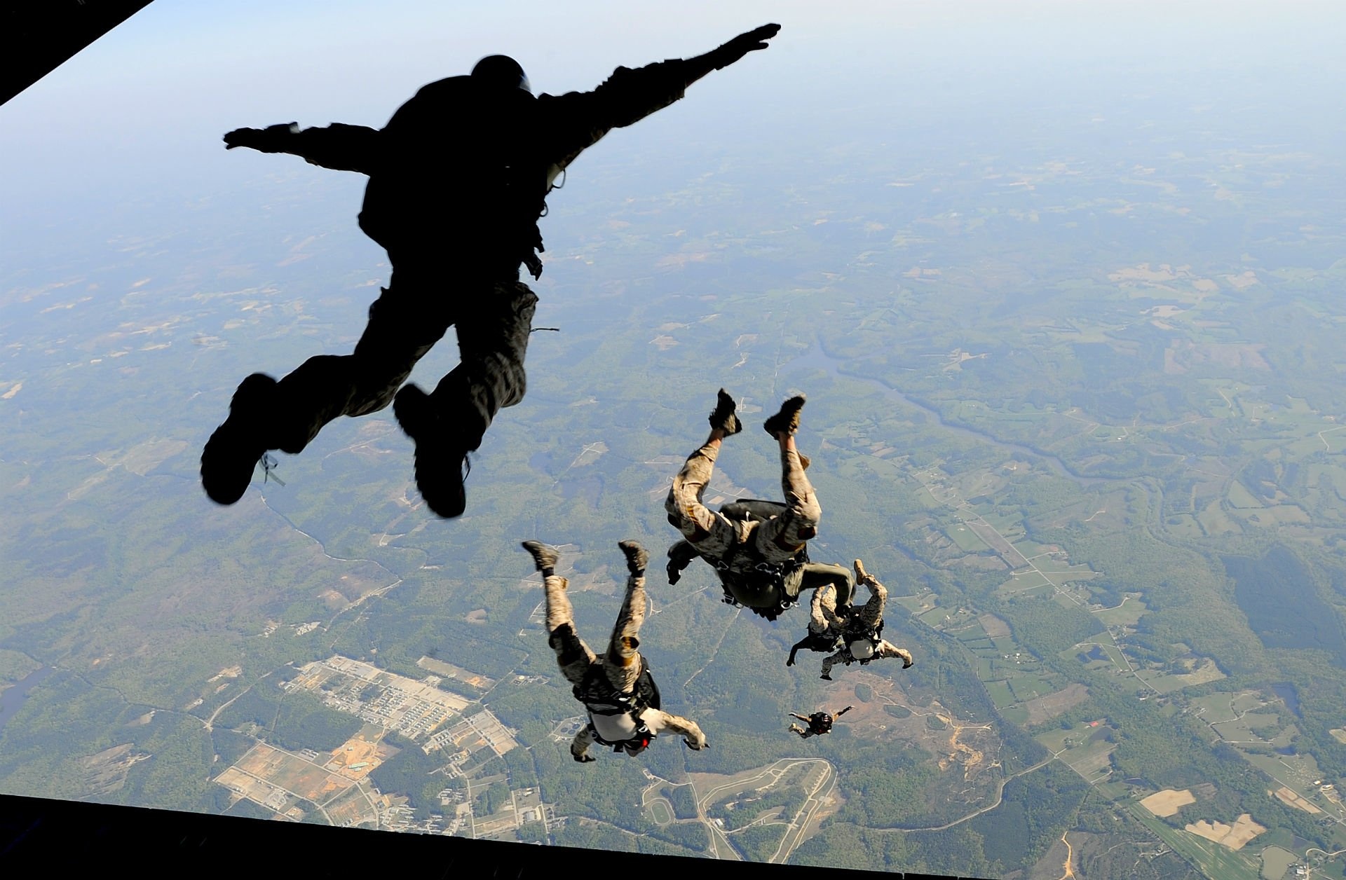 Adrenaline-filled skies, Soaring from above, Aerial maneuvers, Skydiving sensations, 1920x1260 HD Desktop