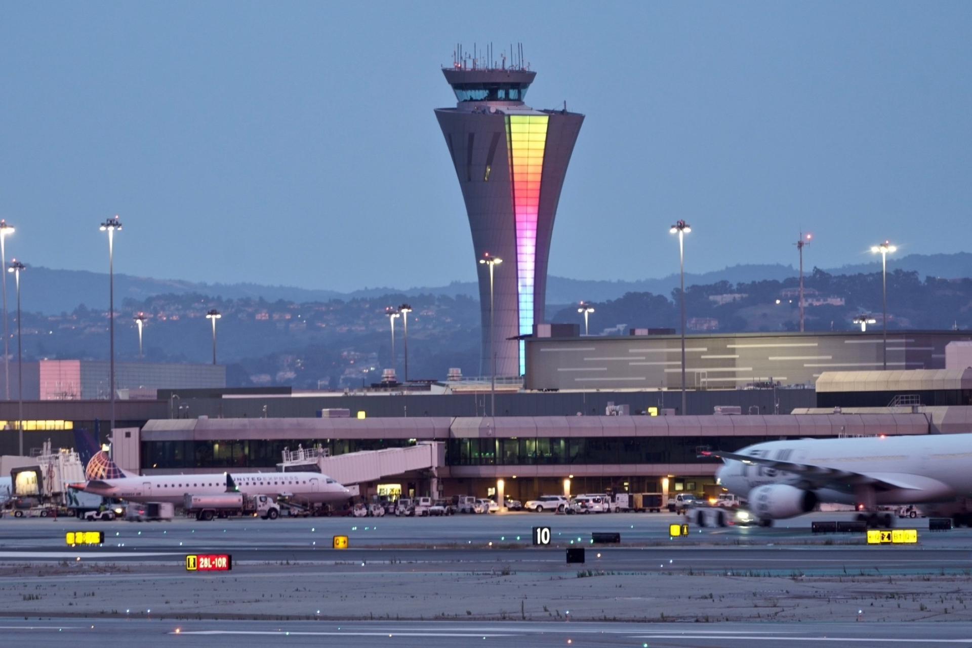 San Francisco Airport, SFO photo, Travels, 1920x1280 HD Desktop