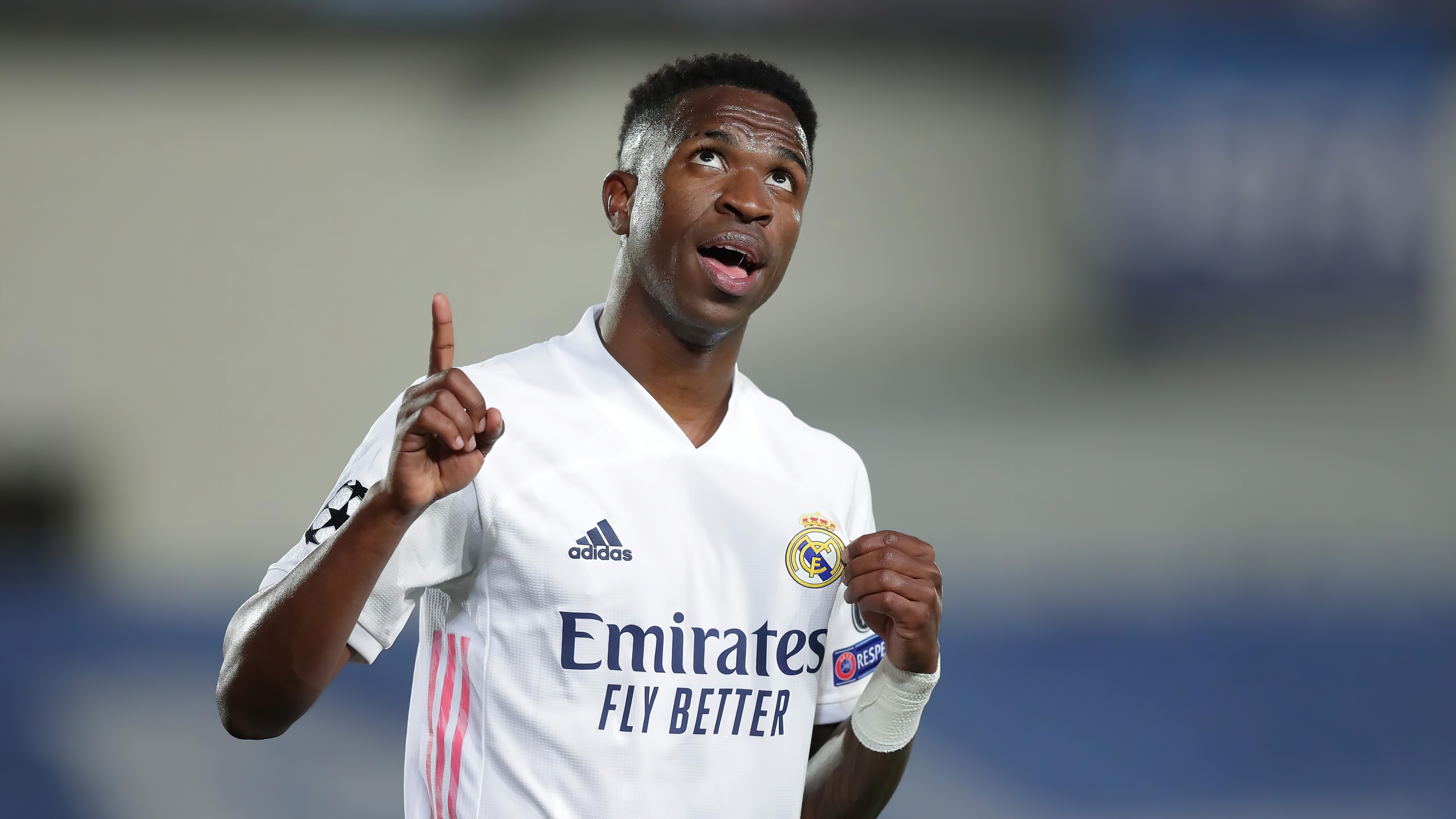 Vinicius Junior, Real Madrid home kit, Pointing finger celebration, 4K Desktop wallpaper