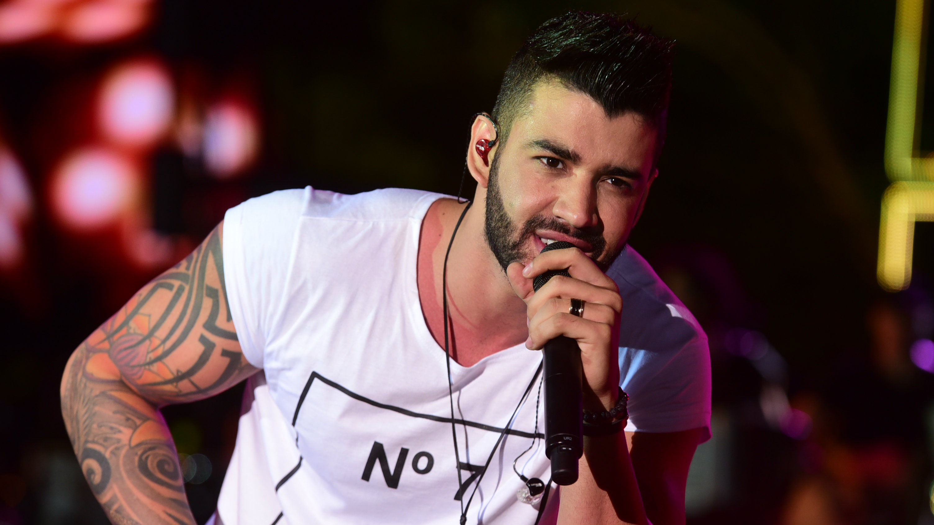 Gusttavo Lima, Music lawsuit, Copyright dispute, Legal battle, 3010x1700 HD Desktop