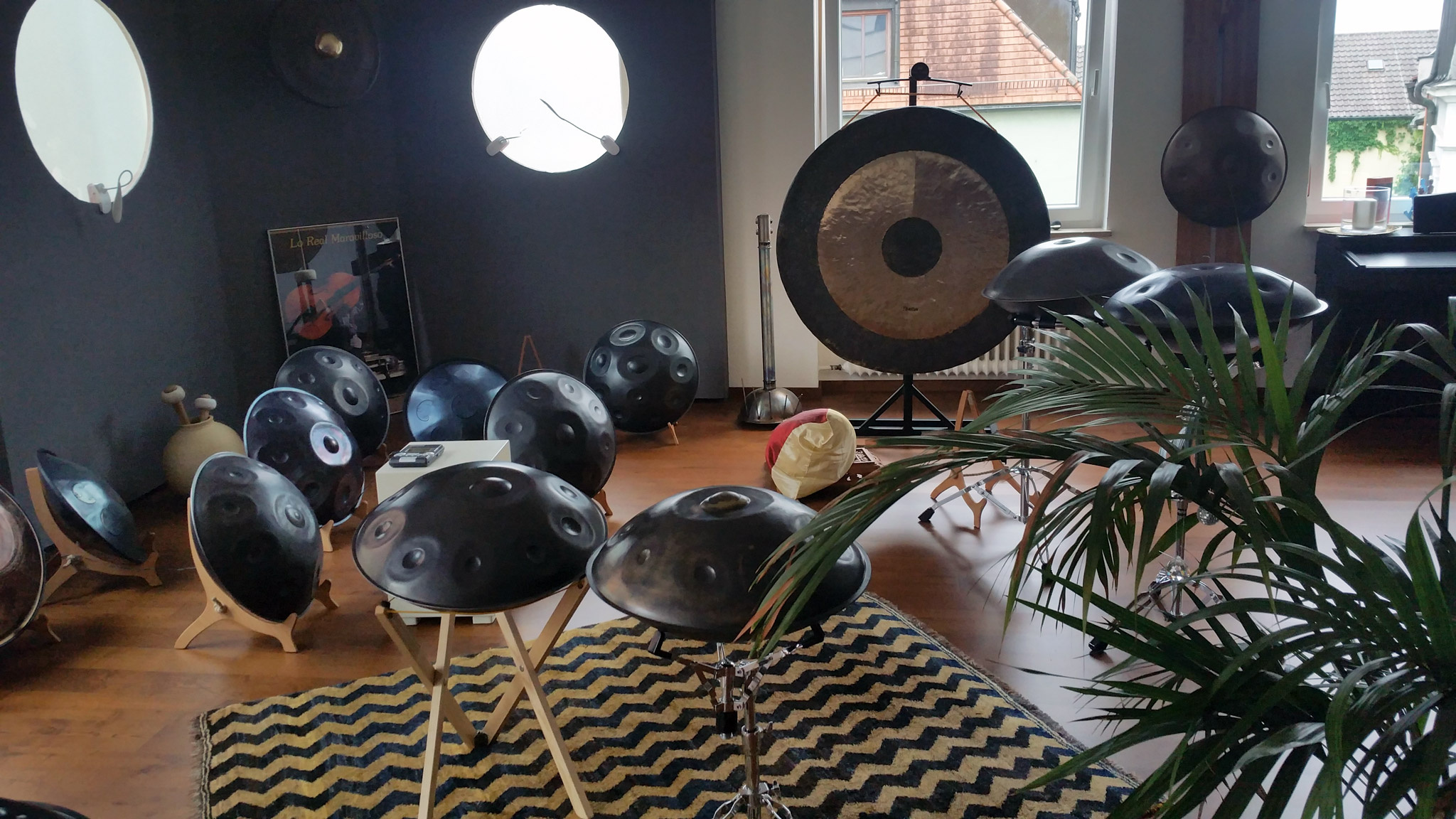 Handpan paradise, Rosengasse in Schweinfurt, Drum experience studio, Percussion melodies, 2050x1160 HD Desktop