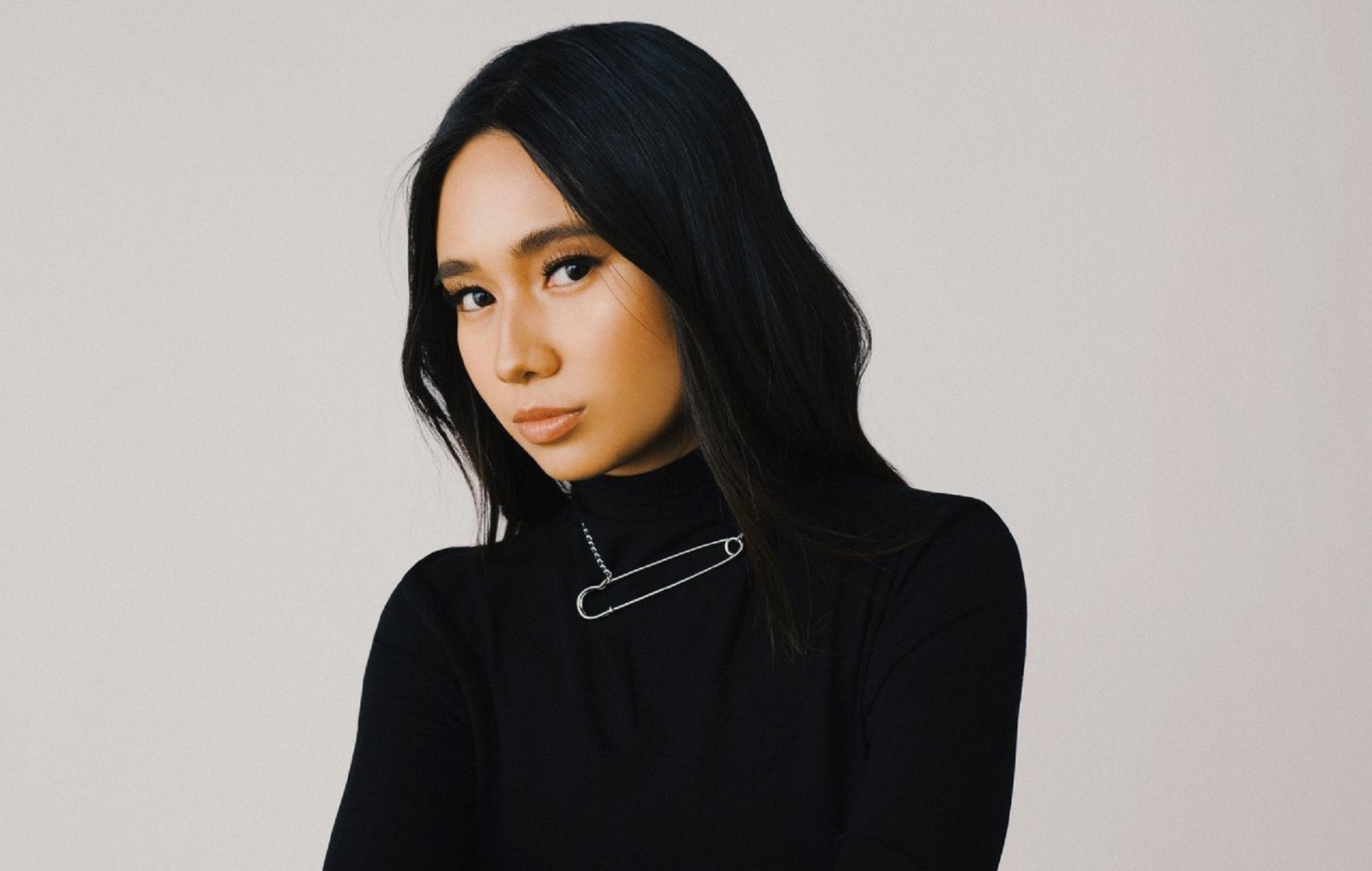 Niki, Nicole album, Next single, 2000x1270 HD Desktop