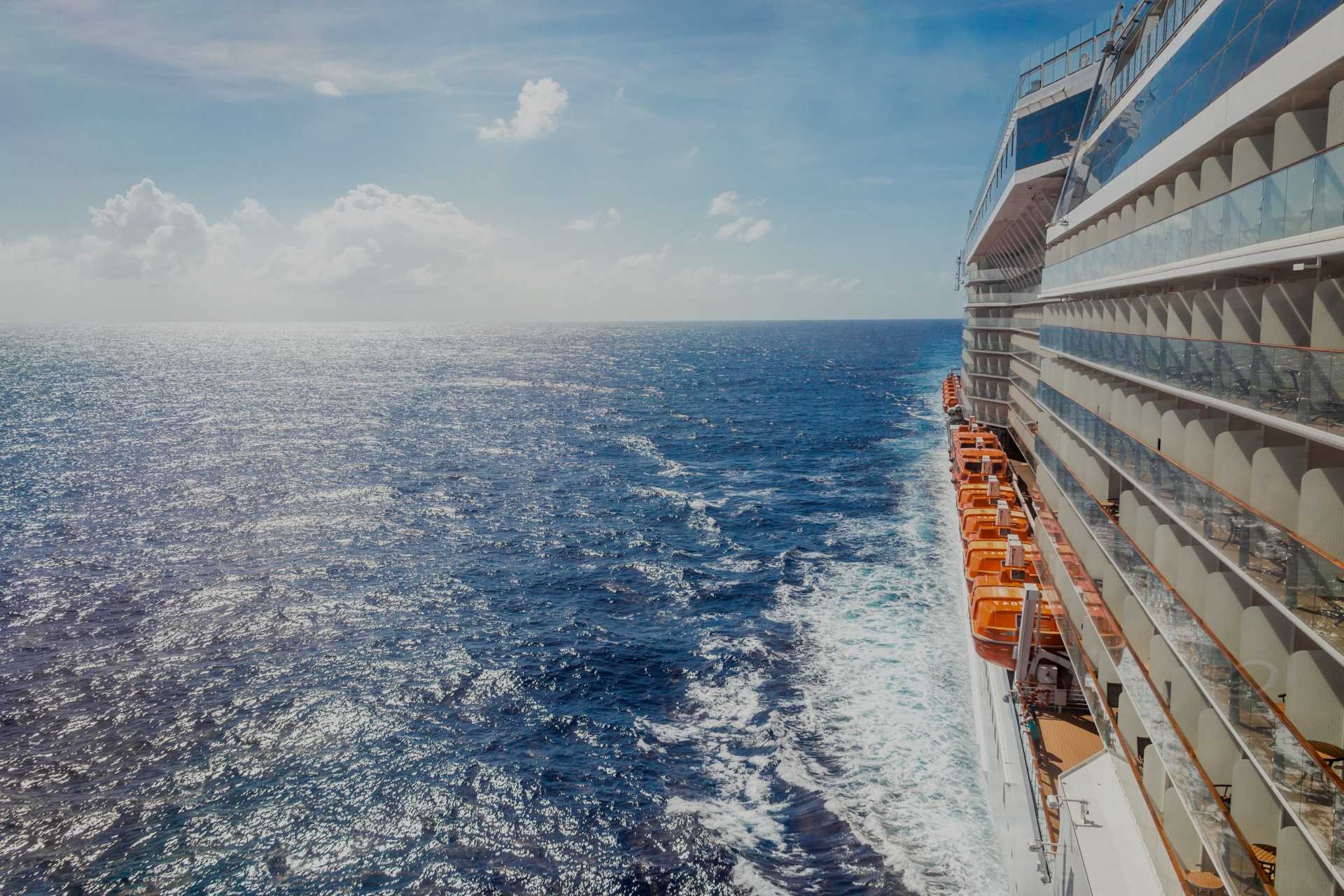 Cruise GRs, Luxury at sea, Memorable voyages, Exquisite accommodations, 1920x1280 HD Desktop