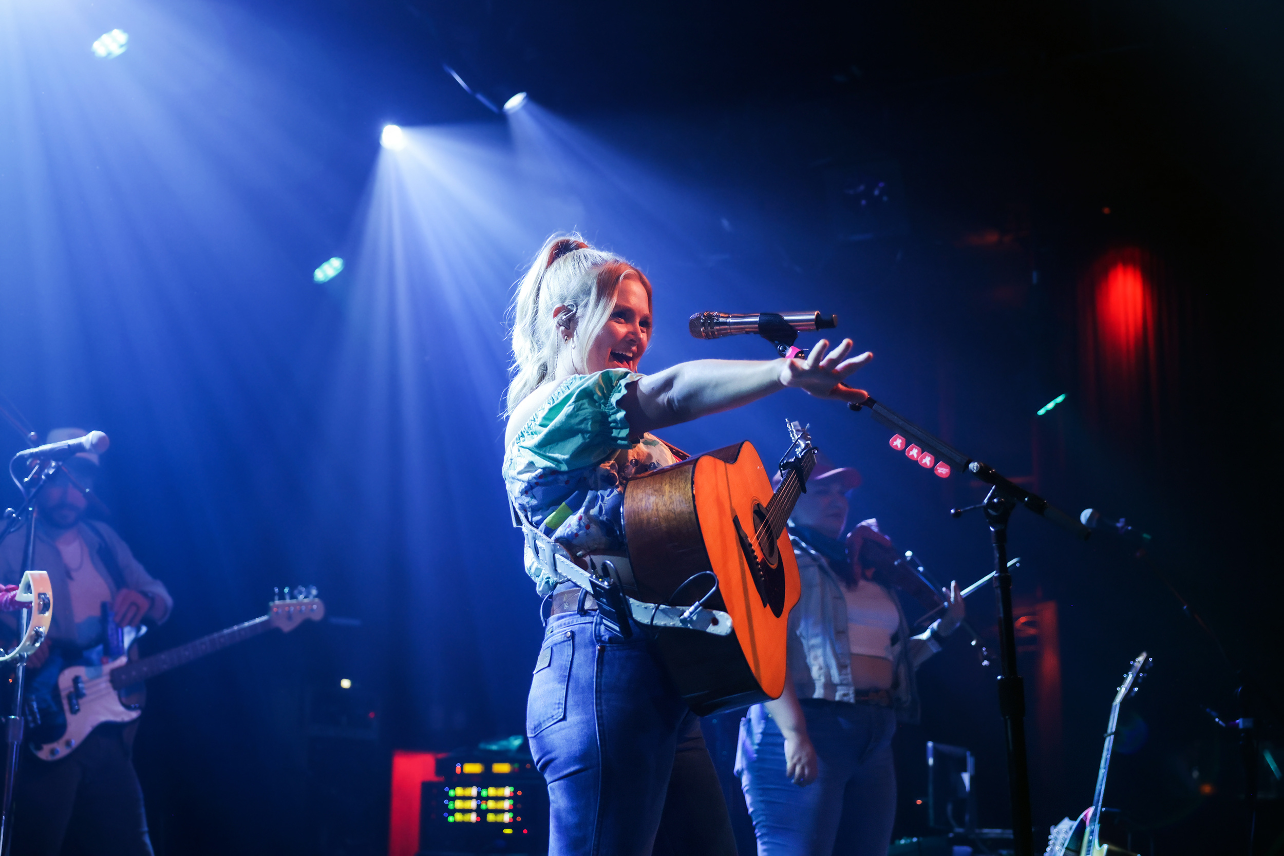 Hailey Whitters, Independent venue, The Impose archives, Soulful music, 2500x1670 HD Desktop