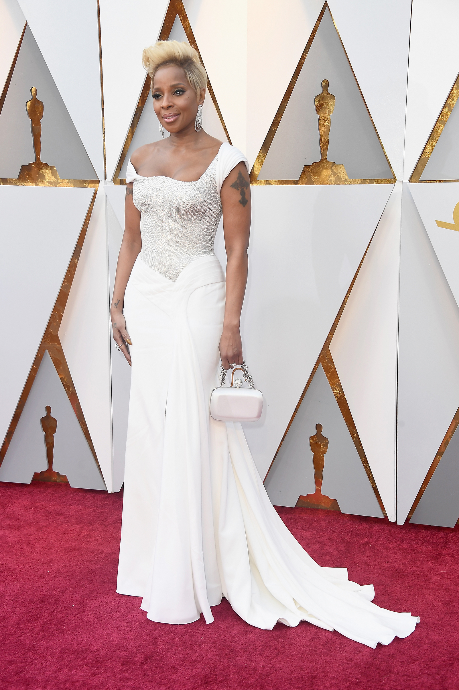 Oscars 2018 orange pin, Red carpet photos, Time's up, 1610x2410 HD Phone