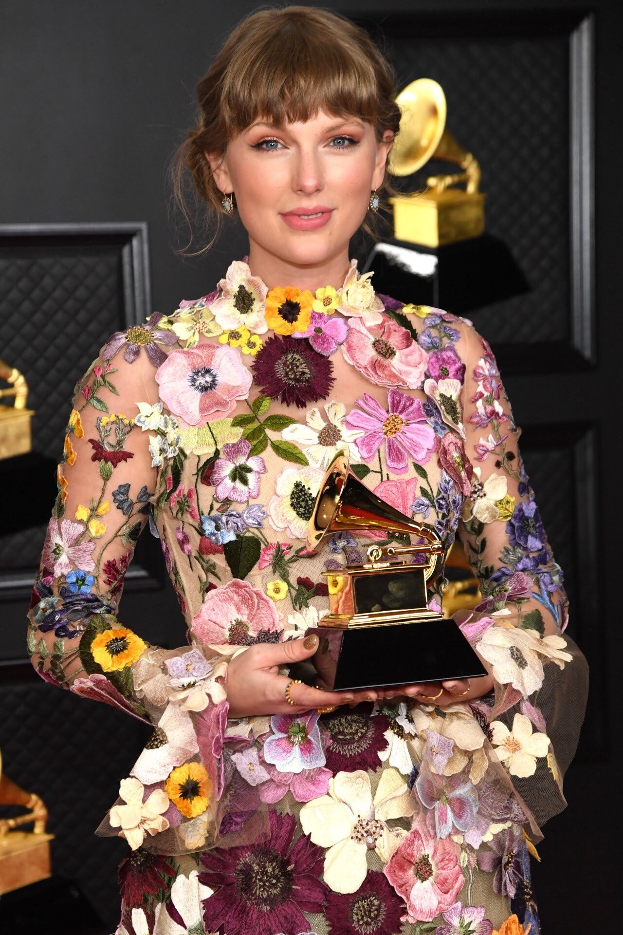 Taylor Swift, Grammys Wallpaper, 1280x1920 HD Phone