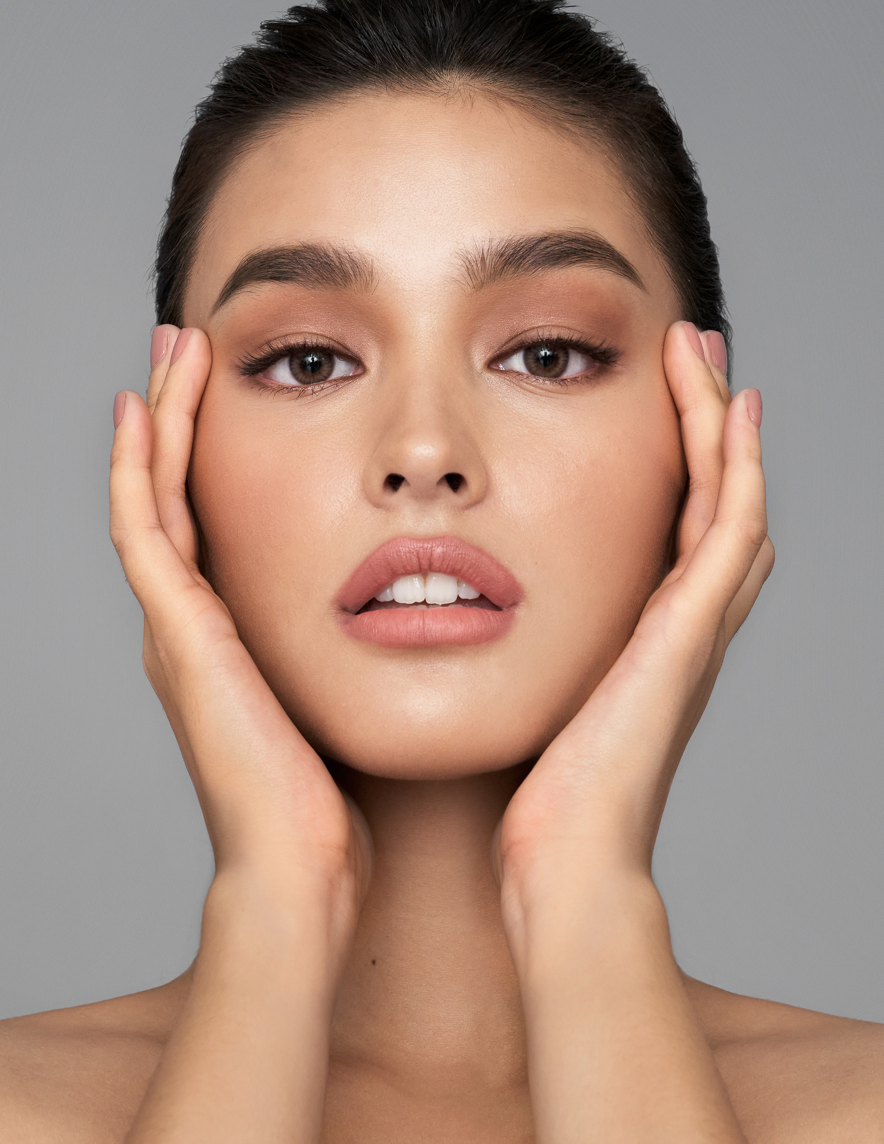 Liza Soberano, Maybelline brand ambassador, Stunning beauty, 1800x2330 HD Phone