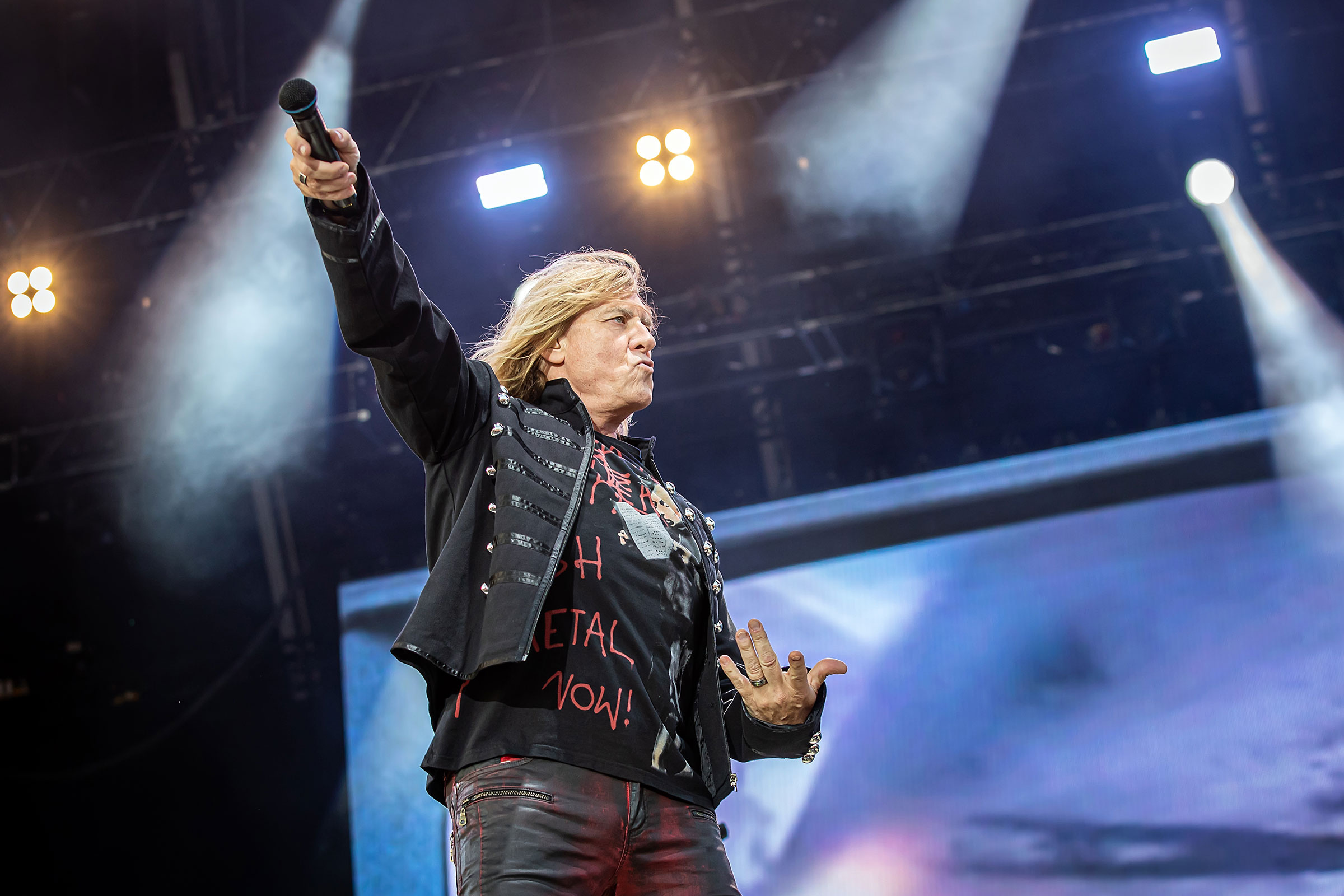 Joe Elliott, Mini festival idea, Stylish collaboration with Icjuk Designs, Rolling Stone interview, 2400x1600 HD Desktop