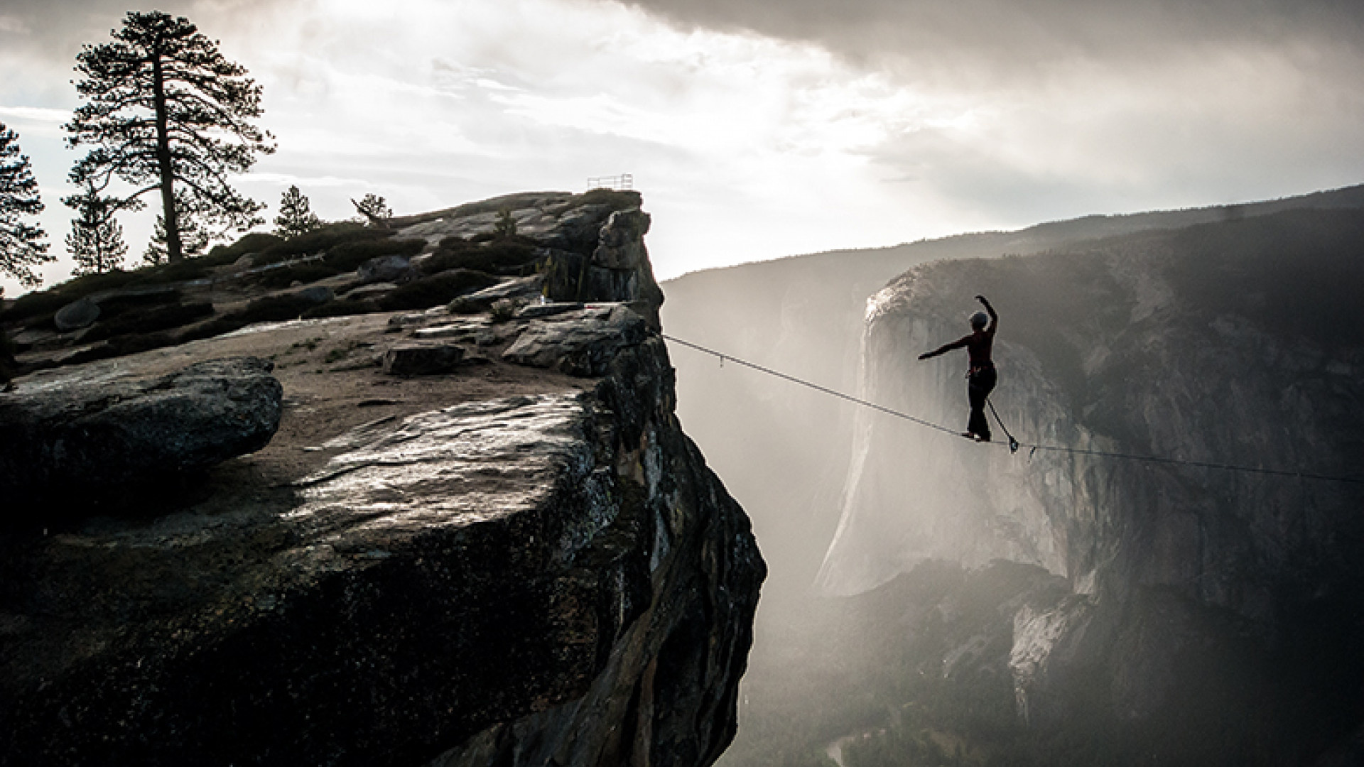 Walking a 3,000 ft highline, Fearless feat, Breathtaking panorama, Adrenaline adventure, 1920x1080 Full HD Desktop