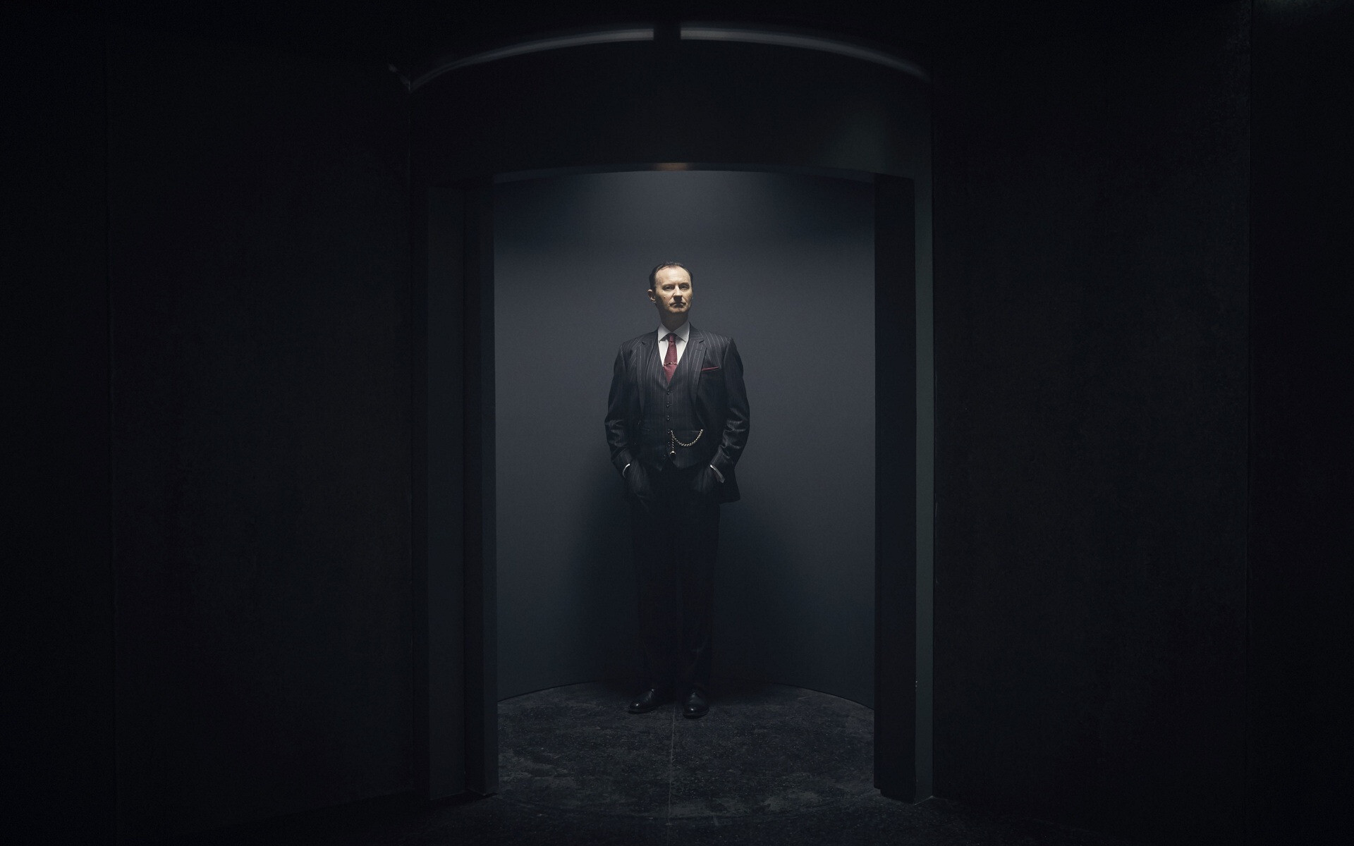 Lift, Sherlock Holmes, Mark Gatiss, Mycroft Holmes, 1920x1200 HD Desktop