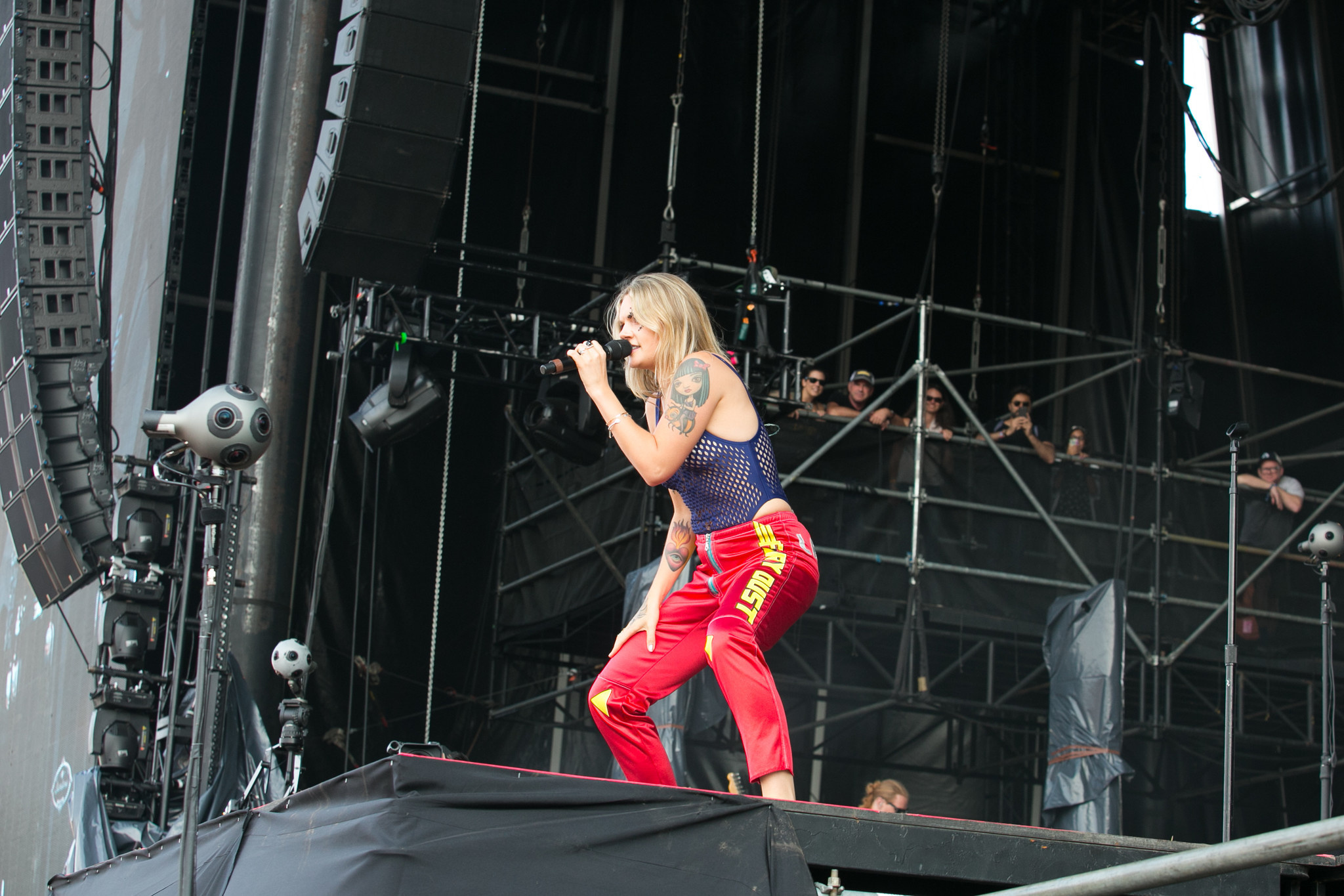 Tove Lo, Lollapalooza moments, Chicago Tribune, 2050x1370 HD Desktop