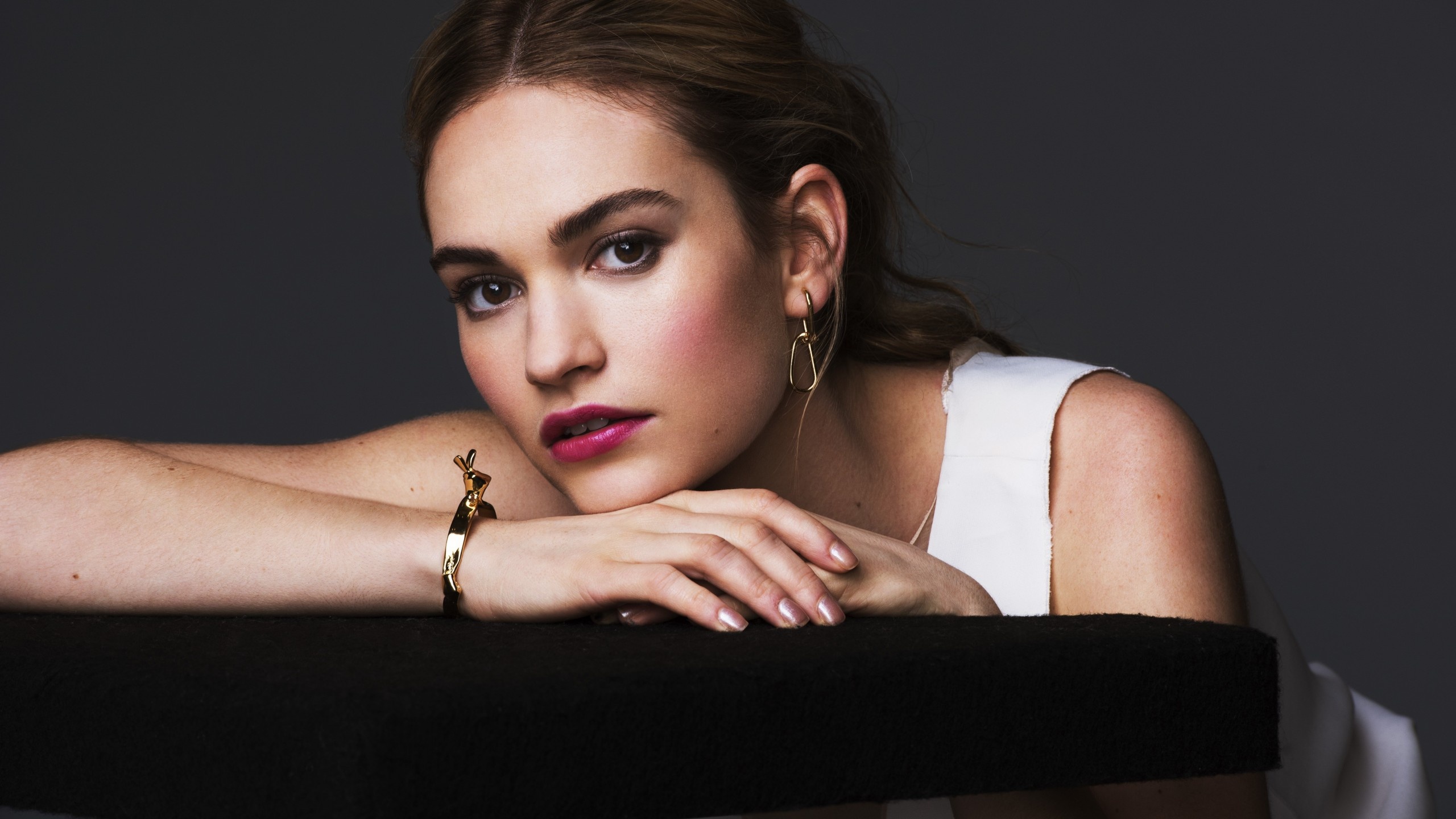 Lily James, Earrings Wallpaper, 2560x1440 HD Desktop