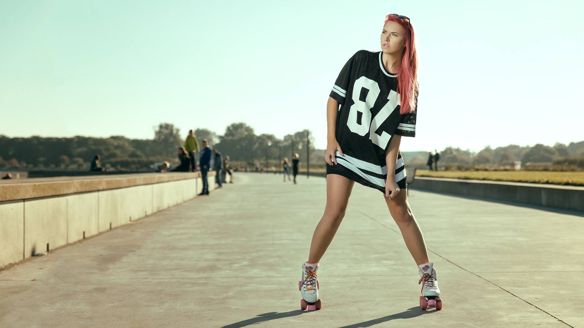 Rollerskating, Girl skate, Skate wallpapers, Sporty vibes, 2050x1160 HD Desktop