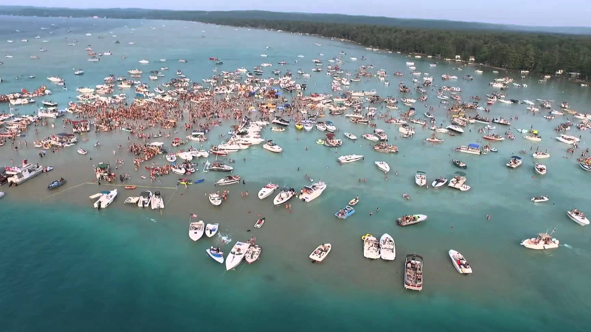 Torch Lake, Michigan's summer hotspot, Vacation paradise, Picturesque getaway, 1920x1080 Full HD Desktop